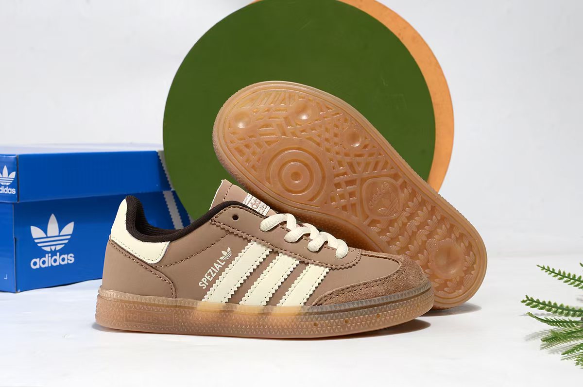 Adidas Basic Shoes 37-s