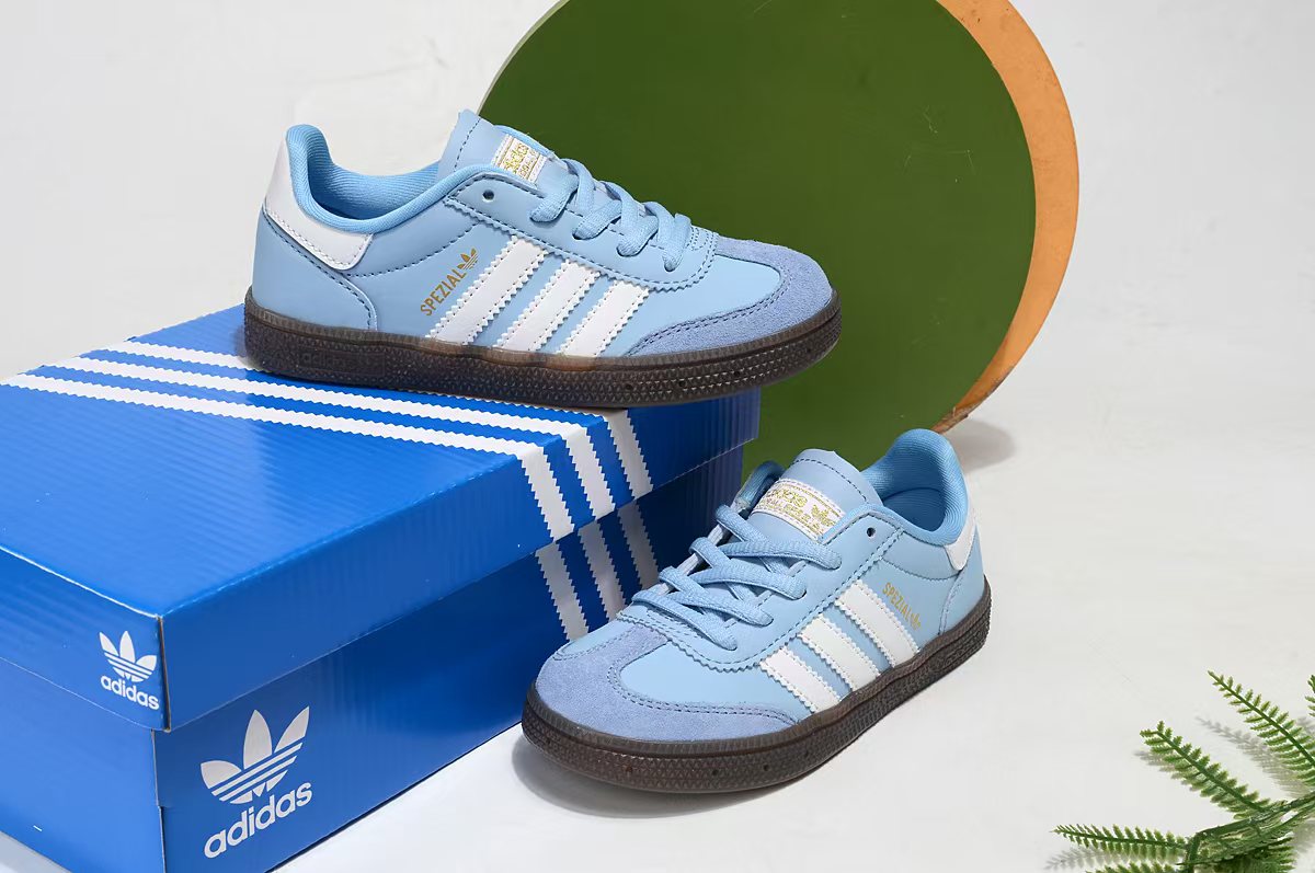 Adidas Basic Shoes 37-s