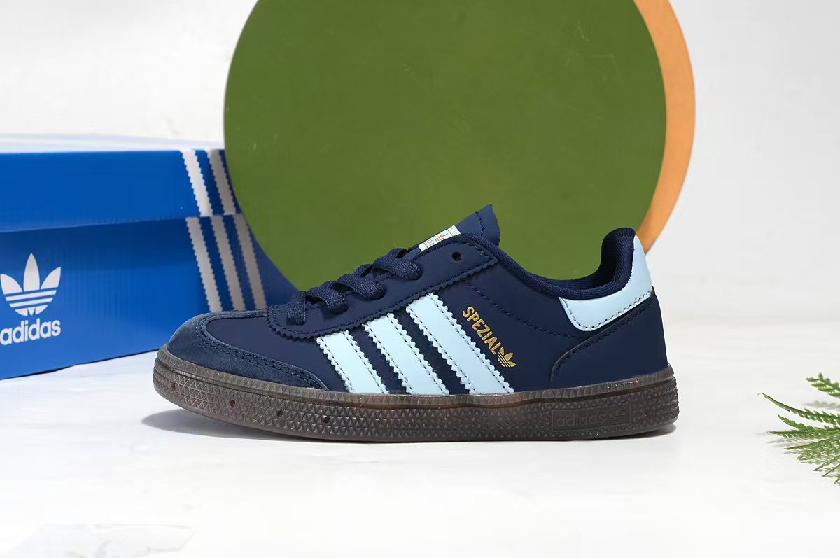 Adidas Basic Shoes 37-s