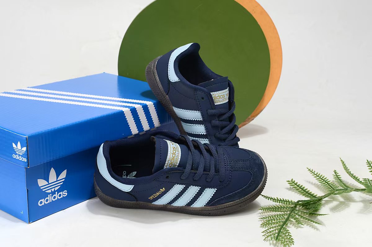 Adidas Basic Shoes 37-s
