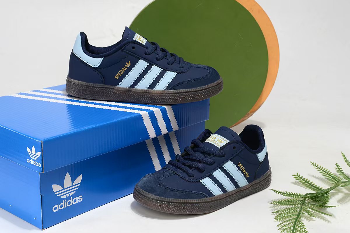 Adidas Basic Shoes 37-s