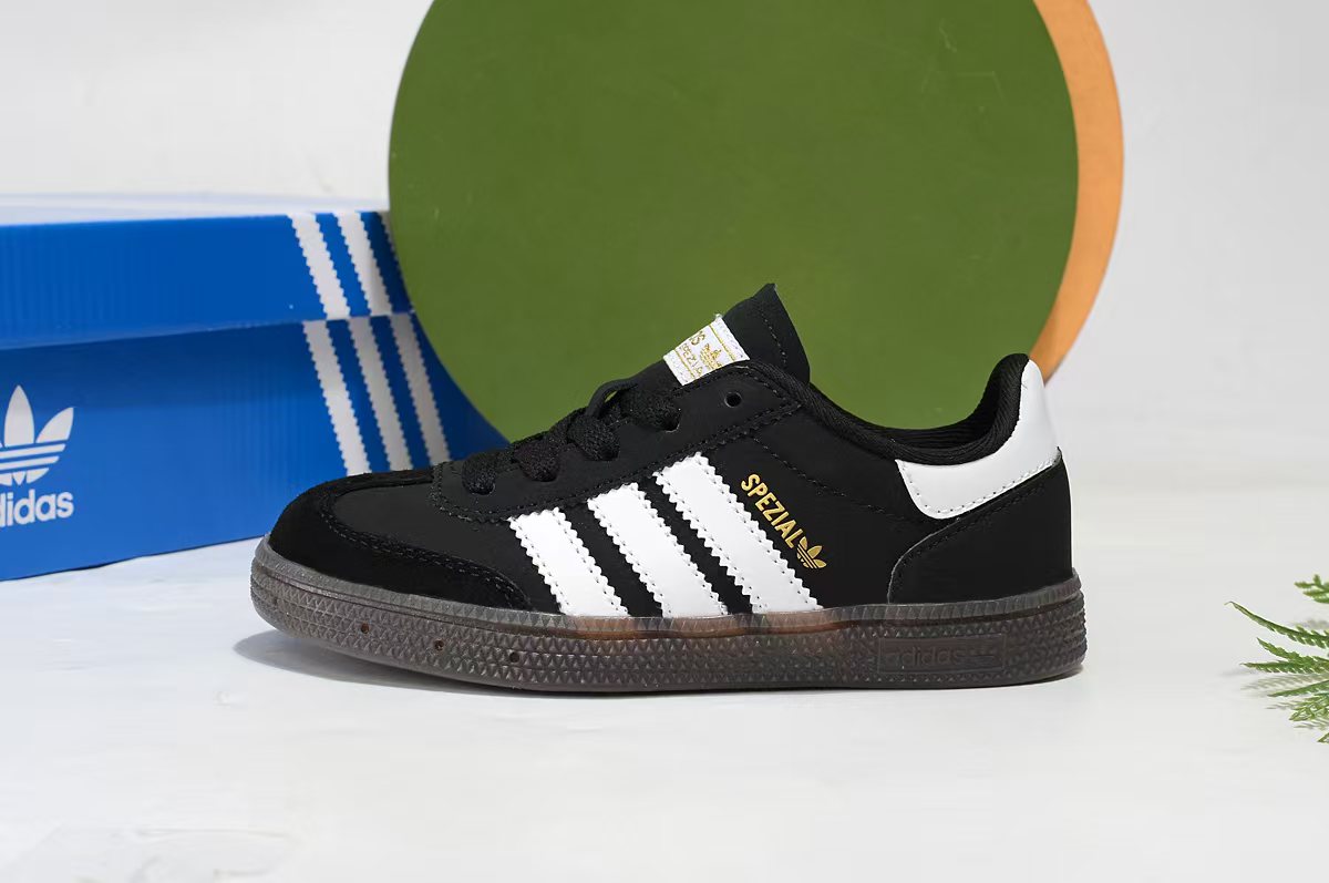 Adidas Basic Shoes 37-s