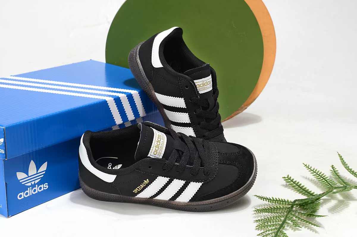 Adidas Basic Shoes 37-s