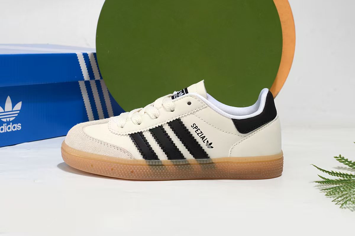 Adidas Basic Shoes 37-s