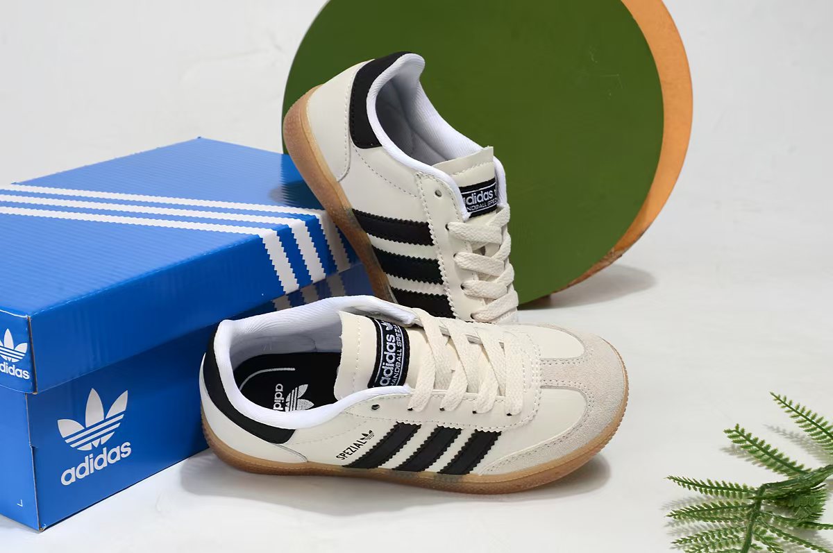 Adidas Basic Shoes 37-s