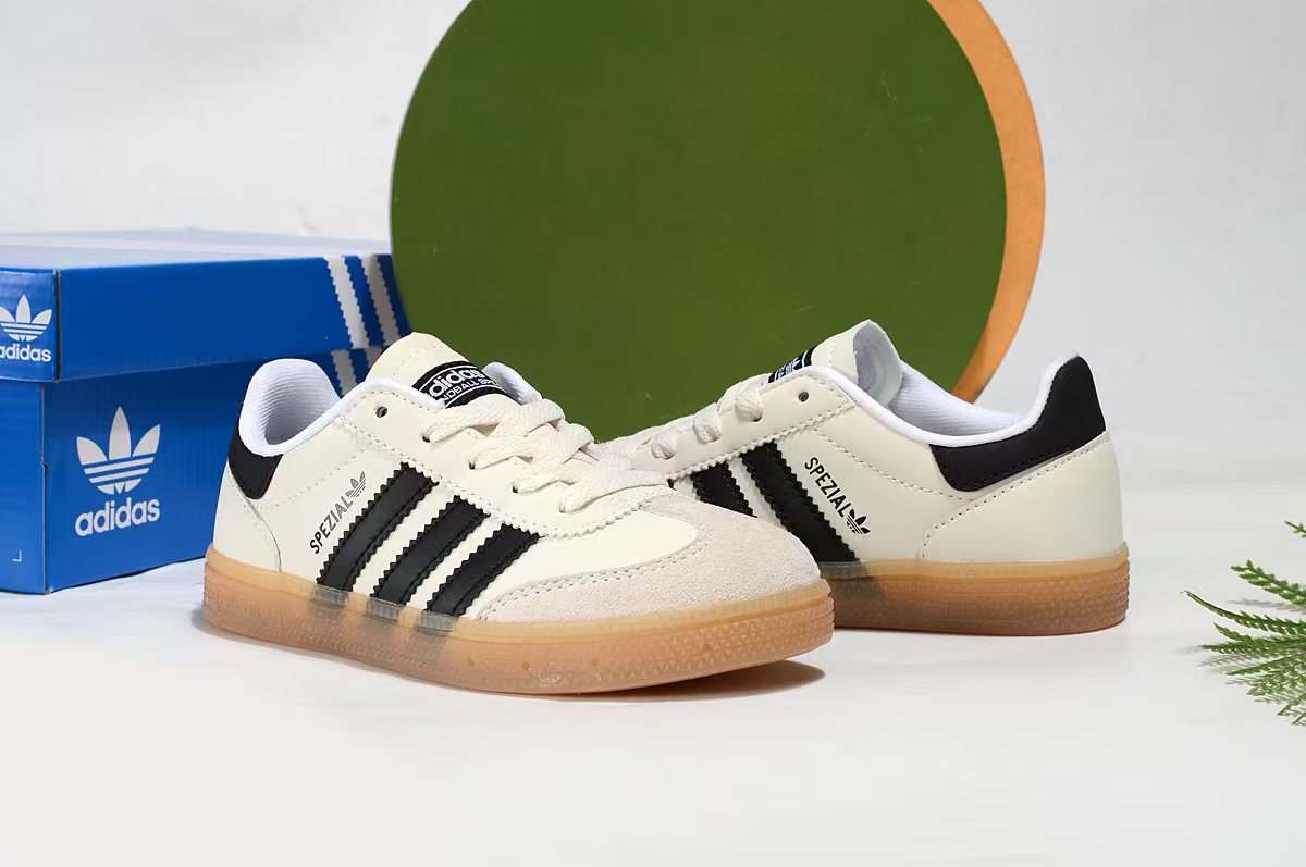 Adidas Basic Shoes 37-s