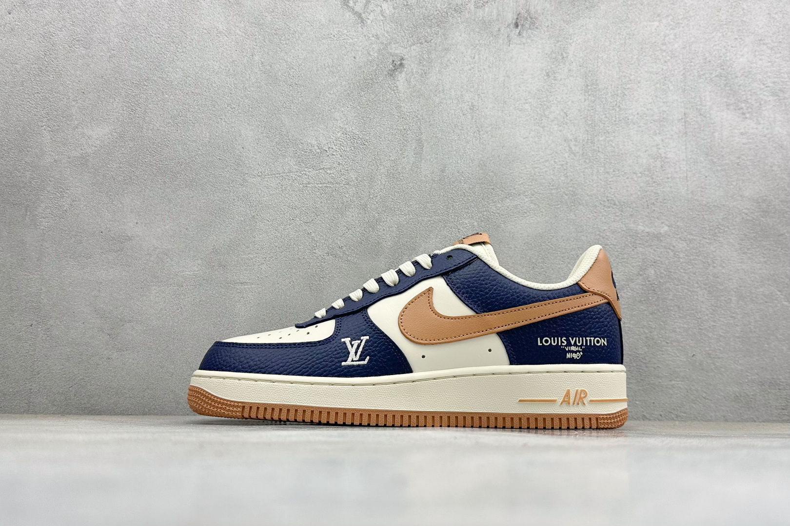 Louis Vuitton Sneakers L-s