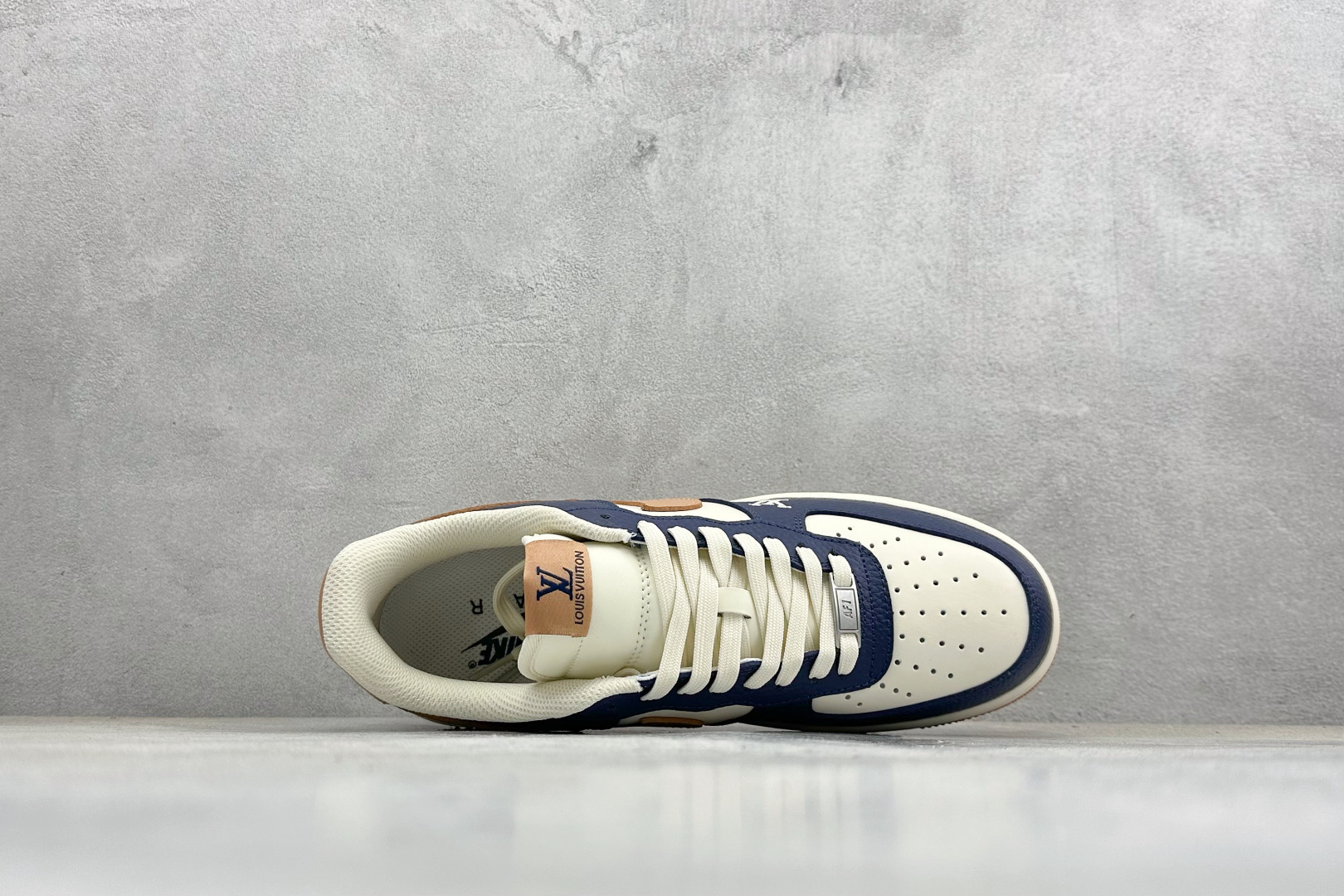 Louis Vuitton Sneakers L-s