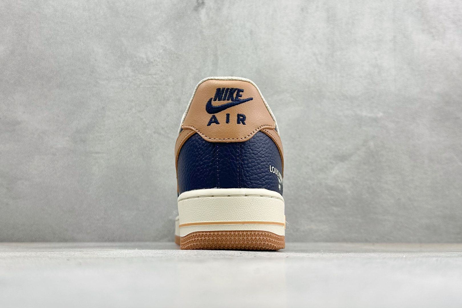 Louis Vuitton Sneakers L-s