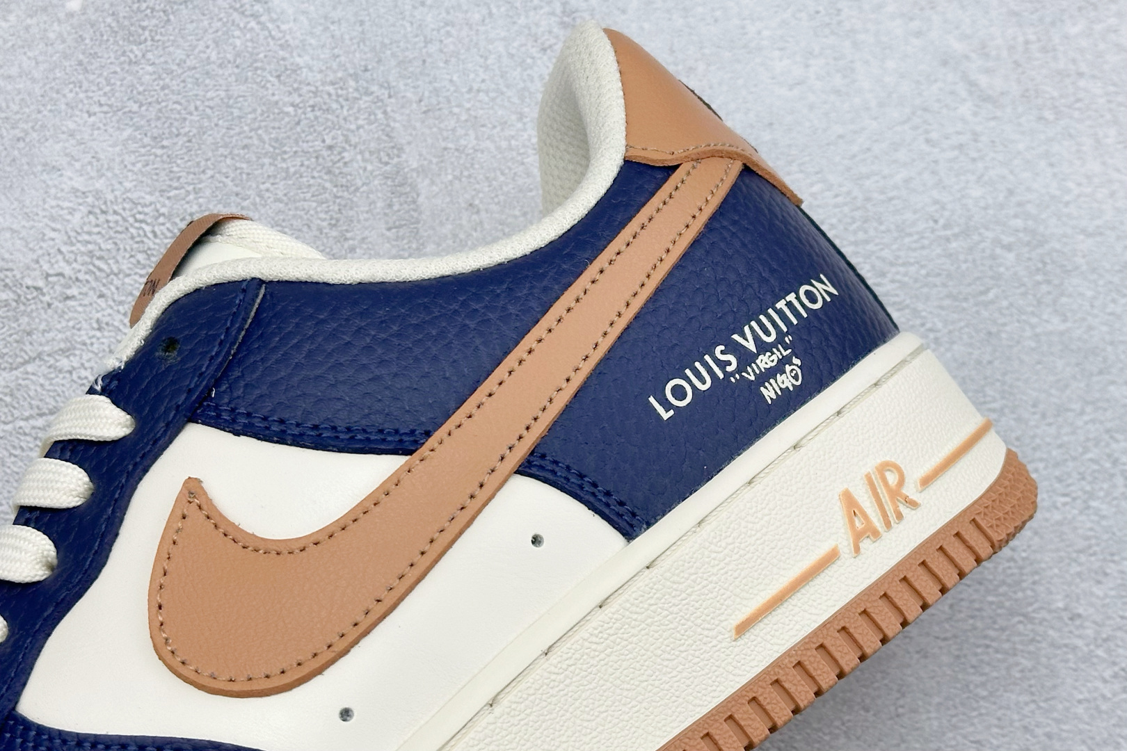 Louis Vuitton Sneakers L-s