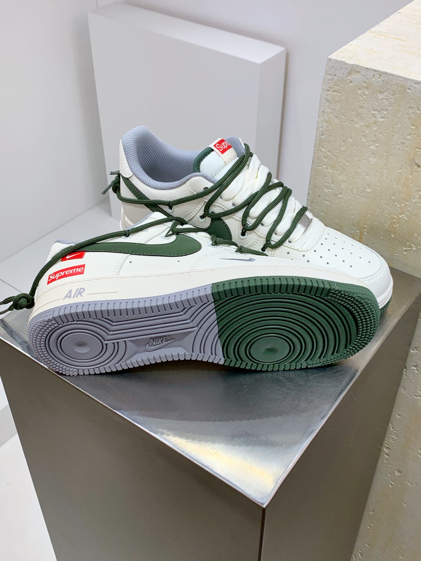 Supreme Basic Shoes M-l-s