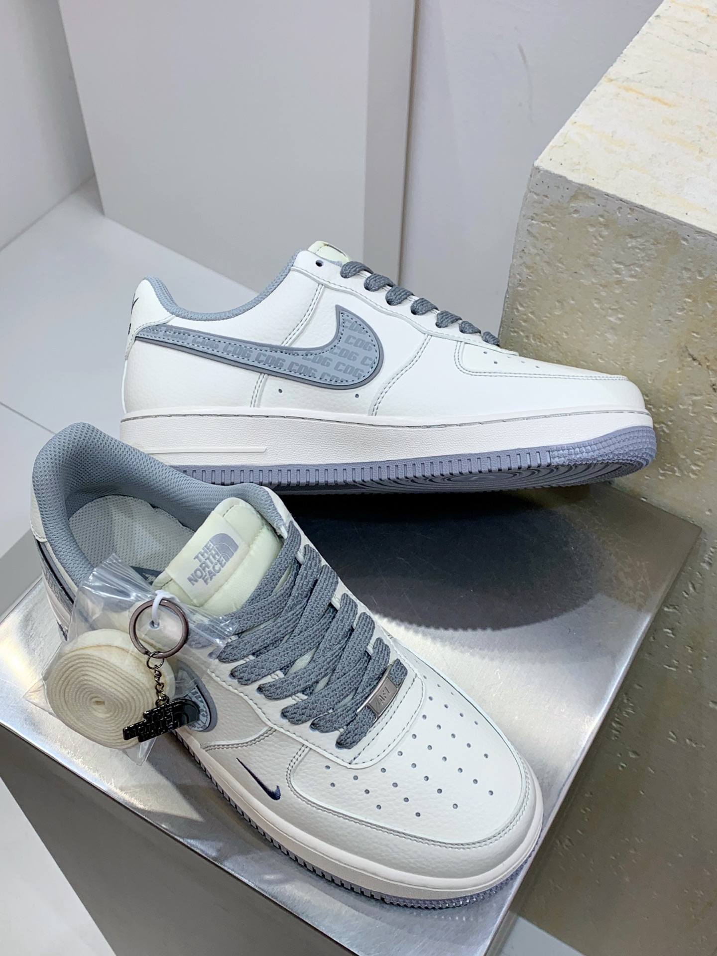 Dolce Gabbana The North Face Basic Shoes L-s