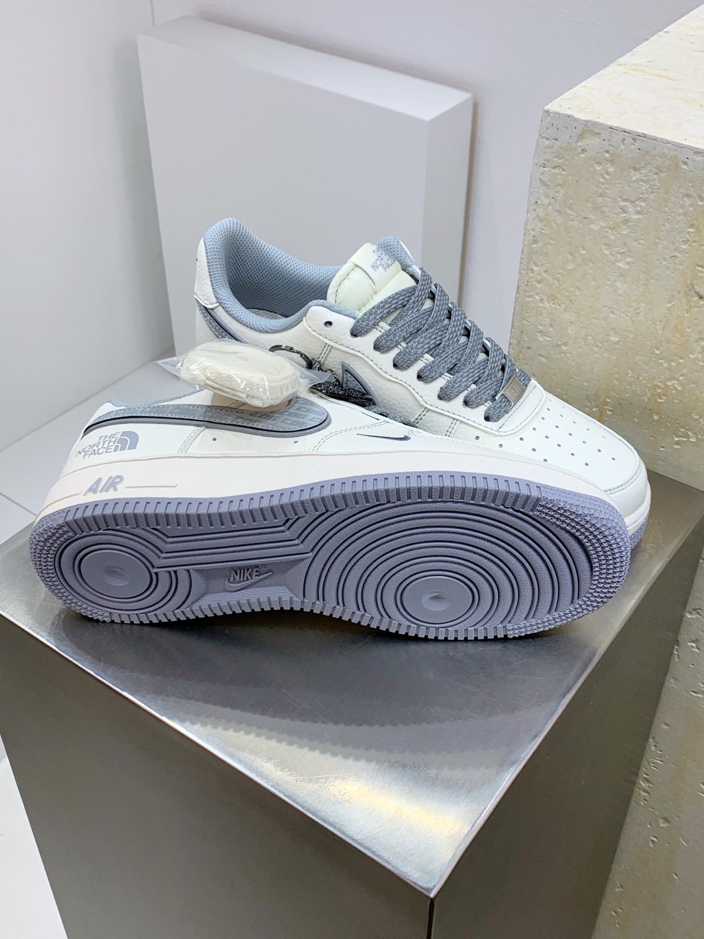 Dolce Gabbana The North Face Basic Shoes L-s