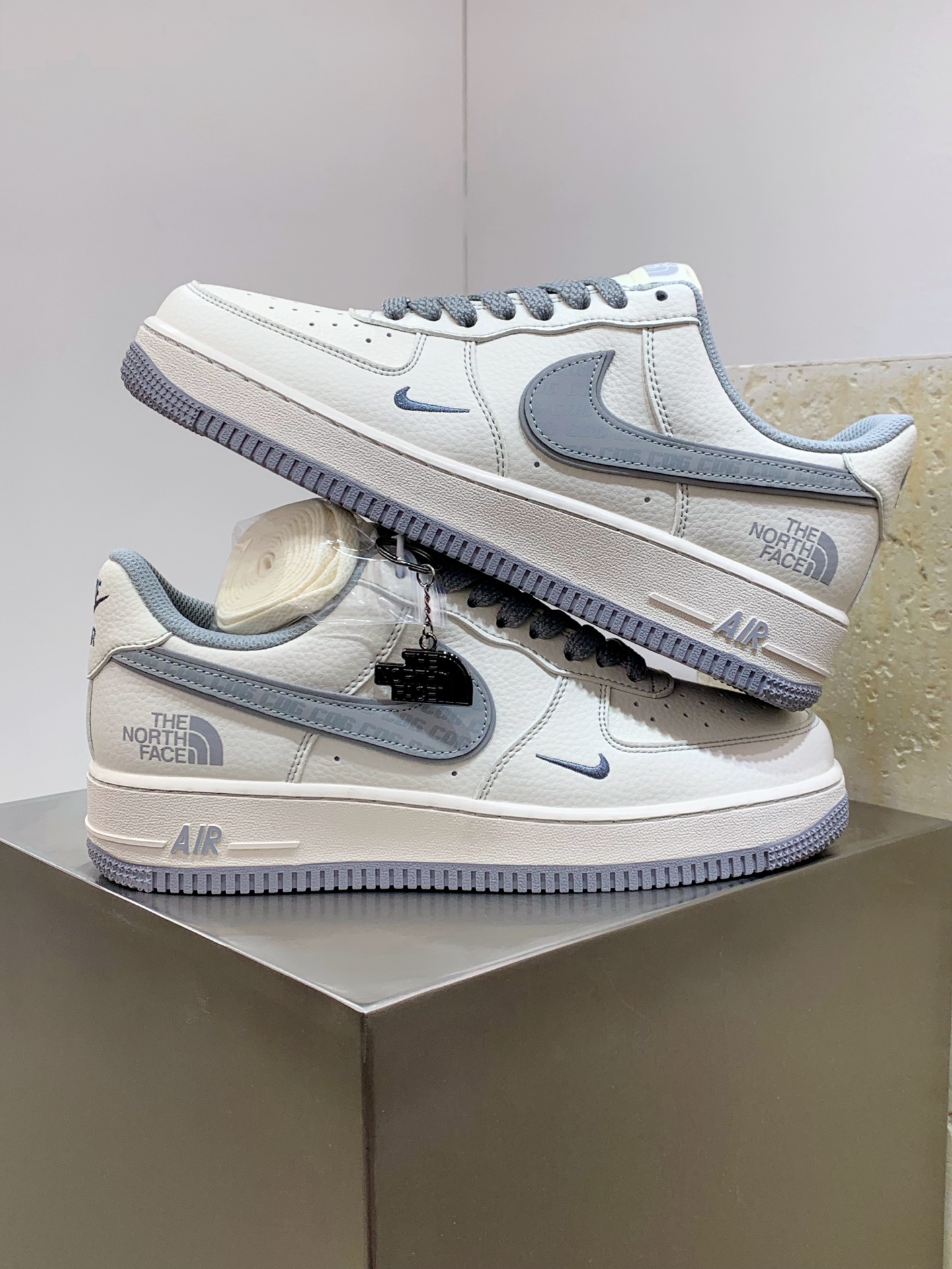 Dolce Gabbana The North Face Basic Shoes L-s