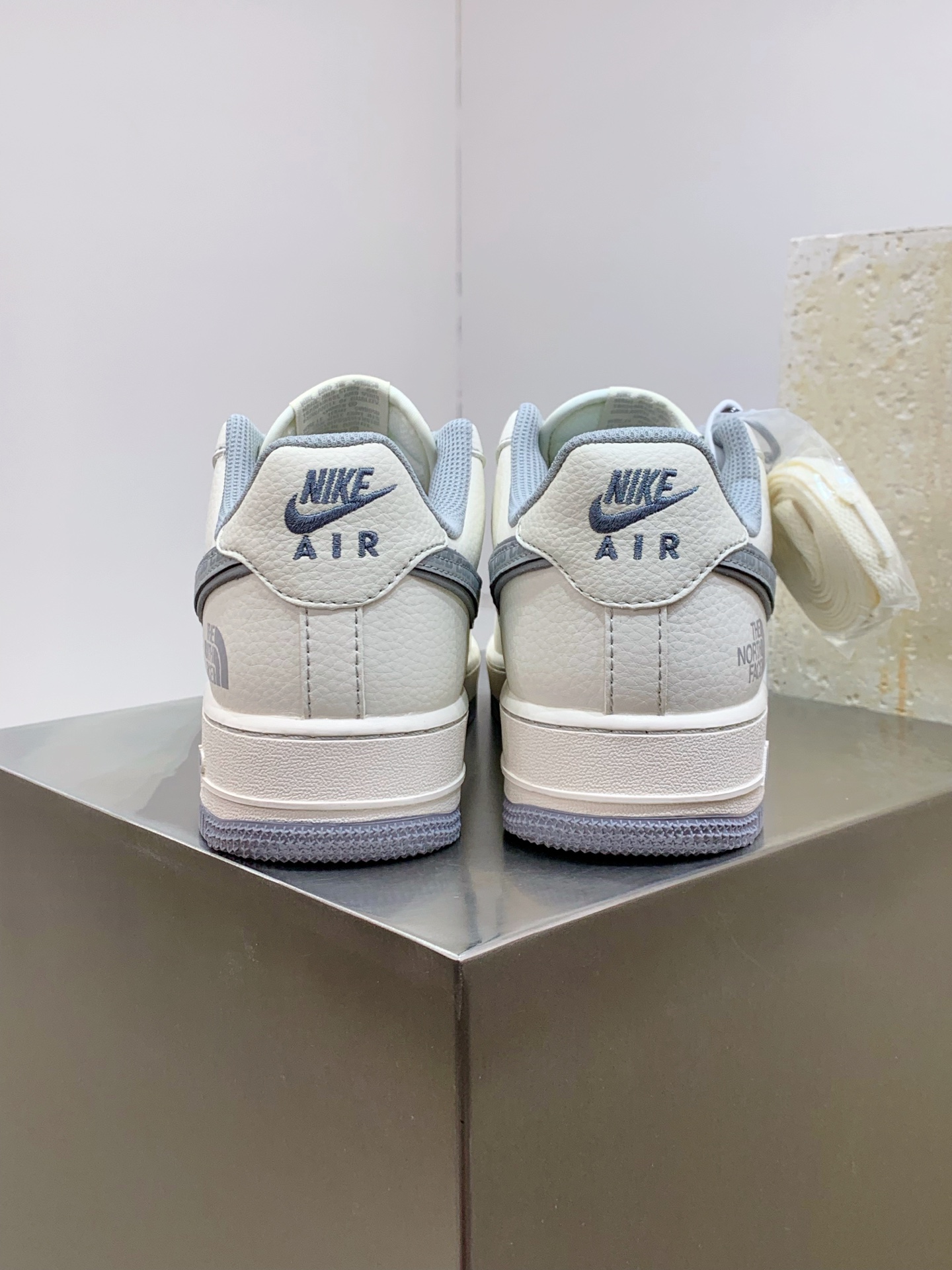 Dolce Gabbana The North Face Basic Shoes L-s