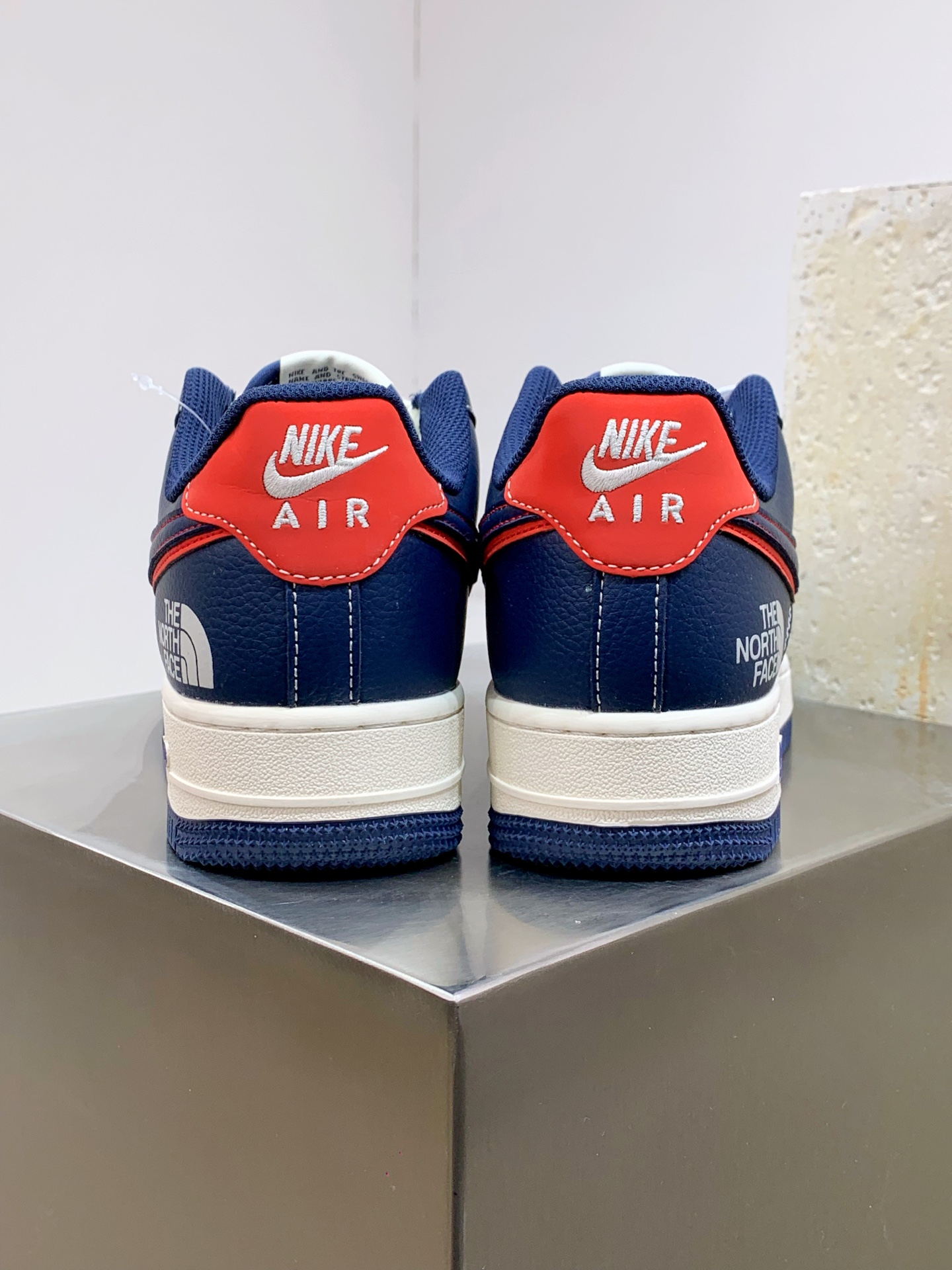 The North Face Basic Shoes L-s