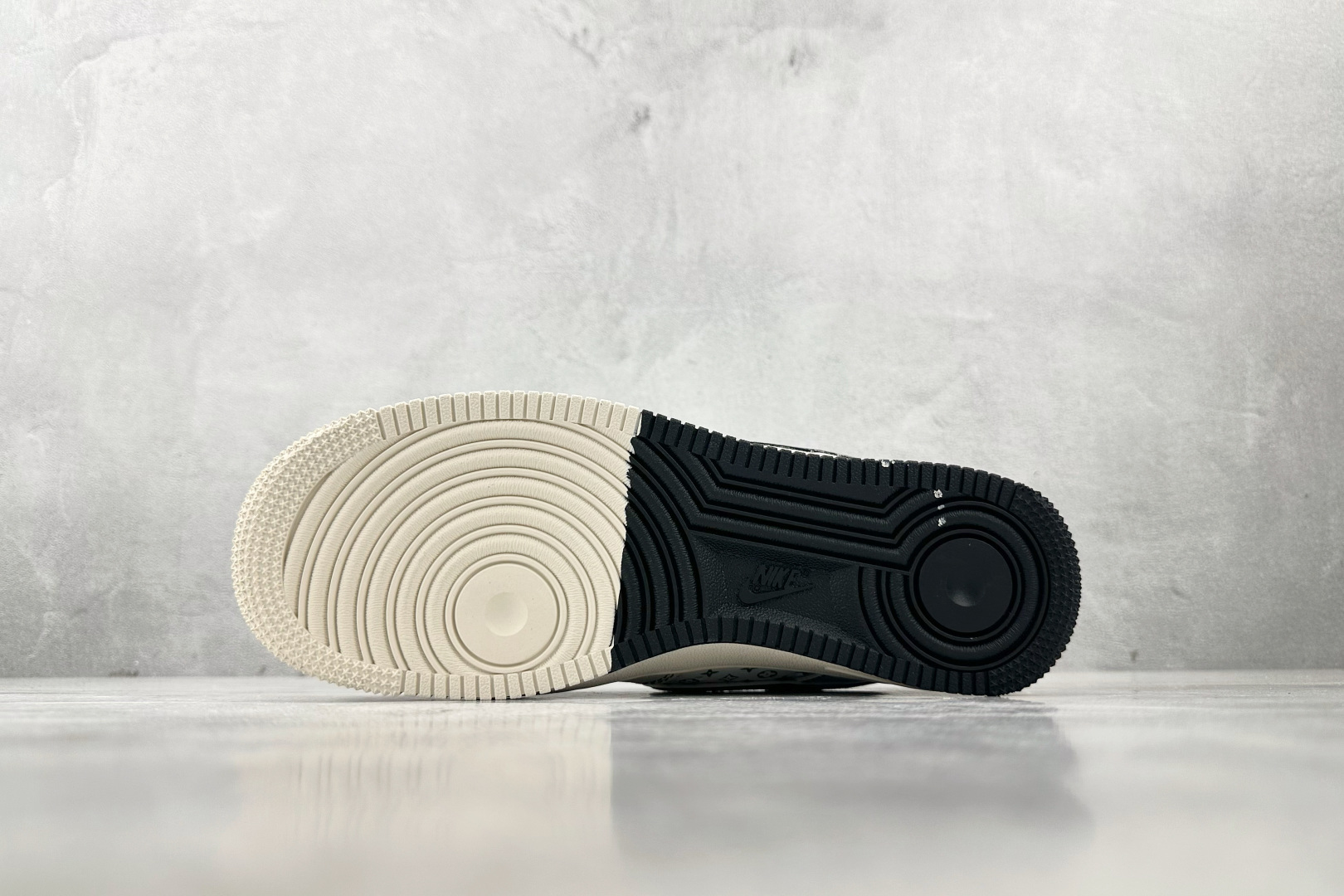 Louis Vuitton Basic Shoes L