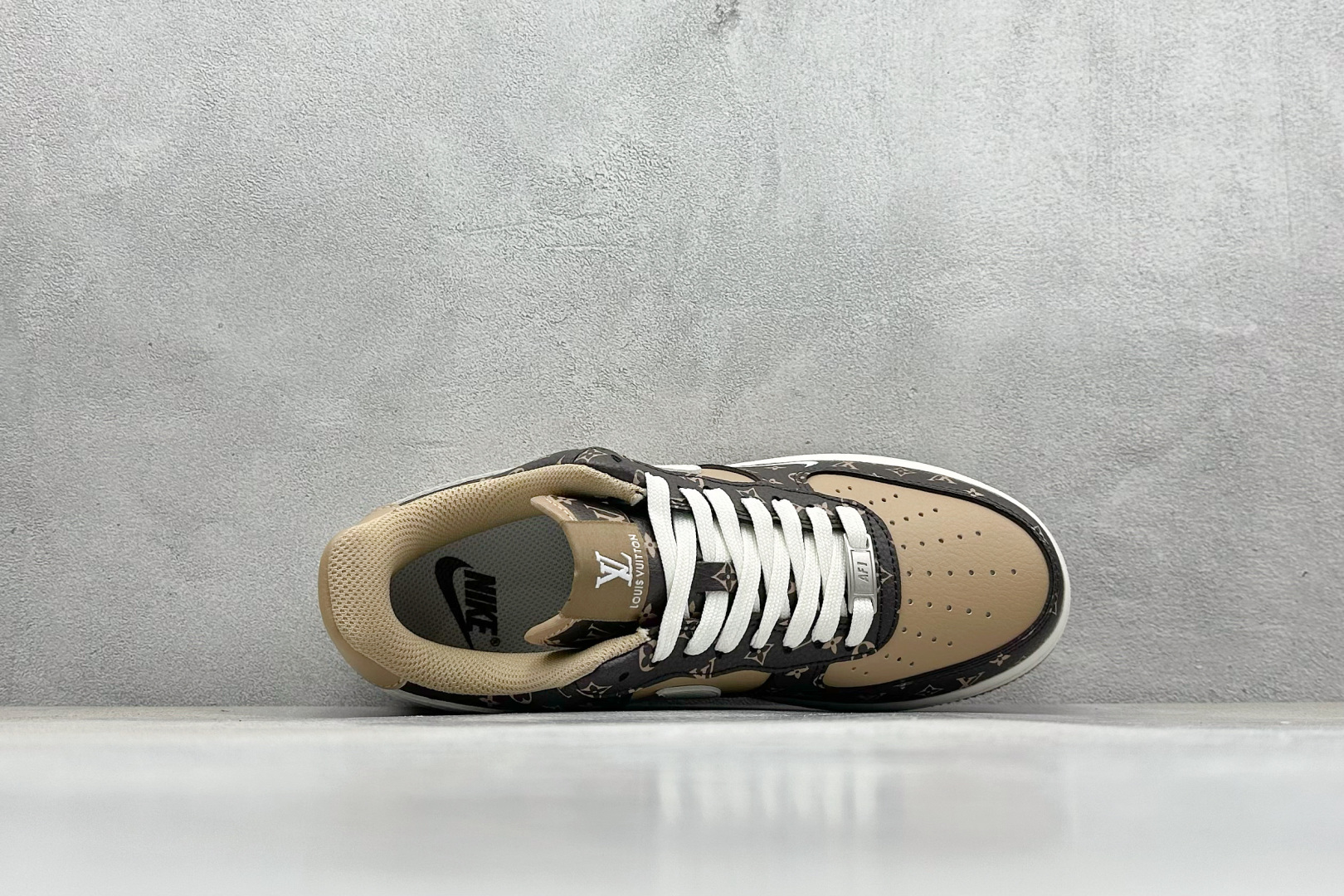 Louis Vuitton Board Shoes L