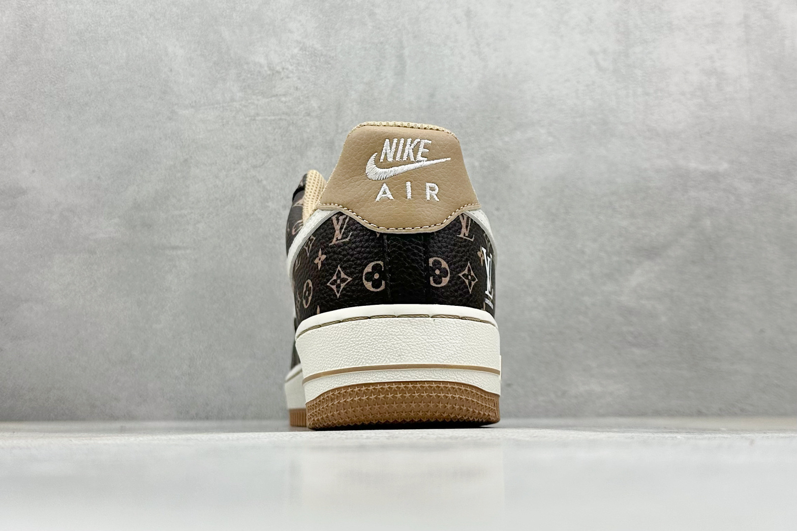 Louis Vuitton Board Shoes L