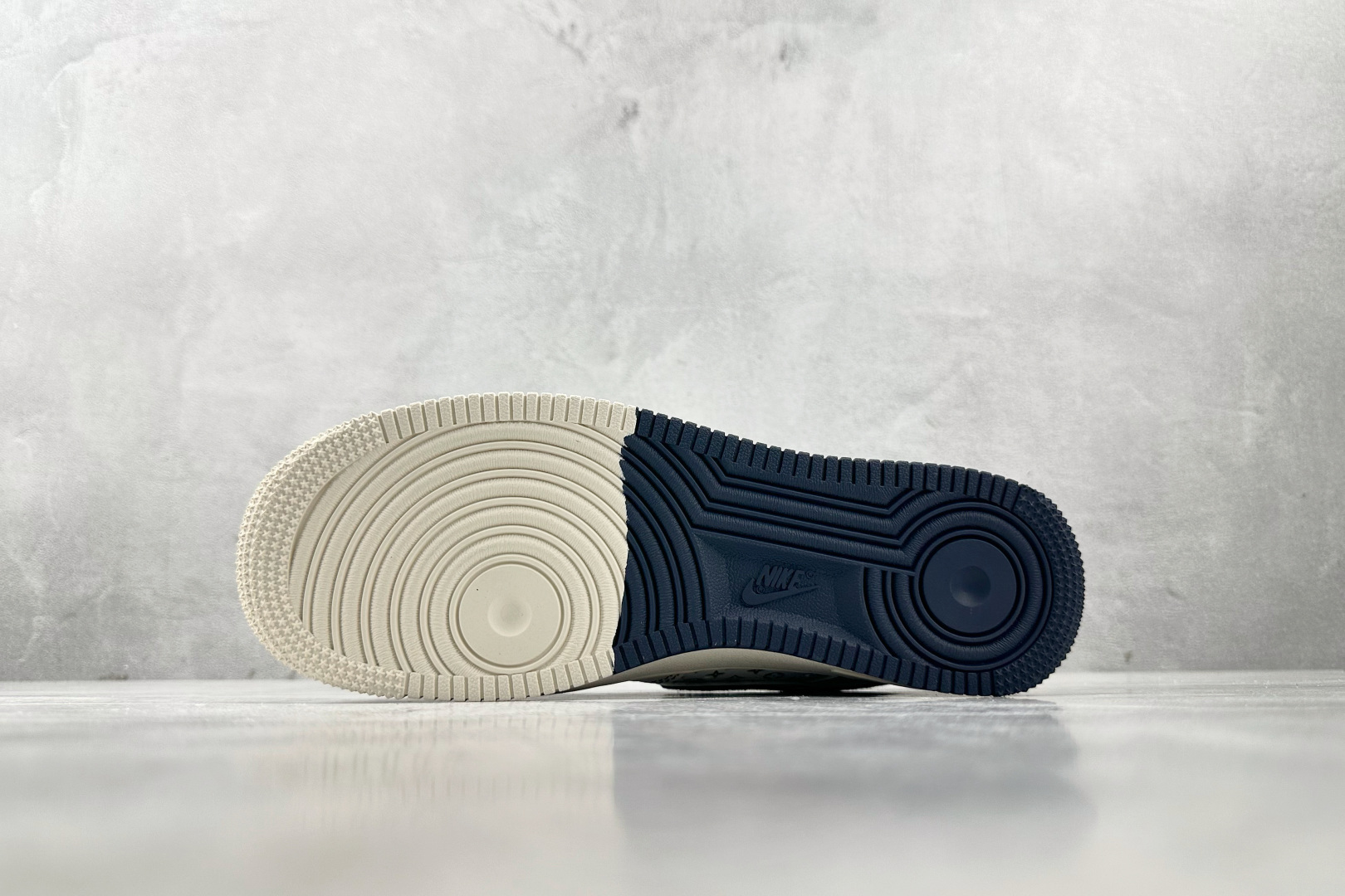 Louis Vuitton Basic Shoes L