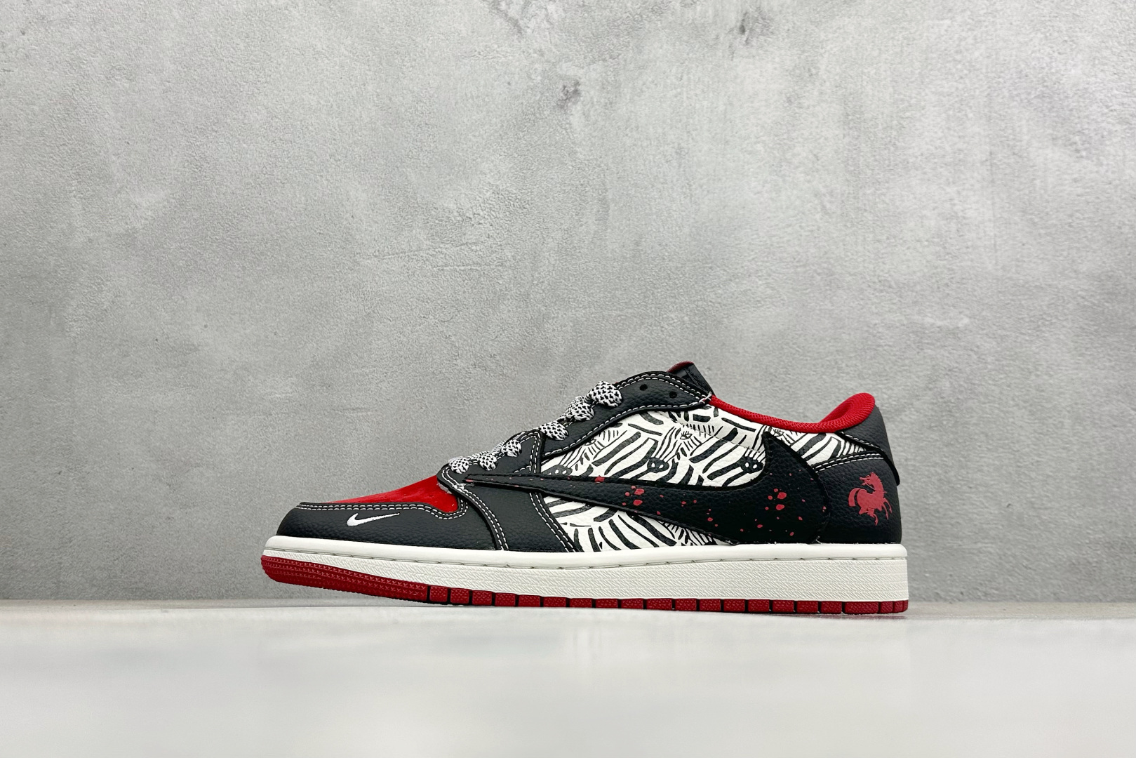 Jordan Nike Basic Shoes L