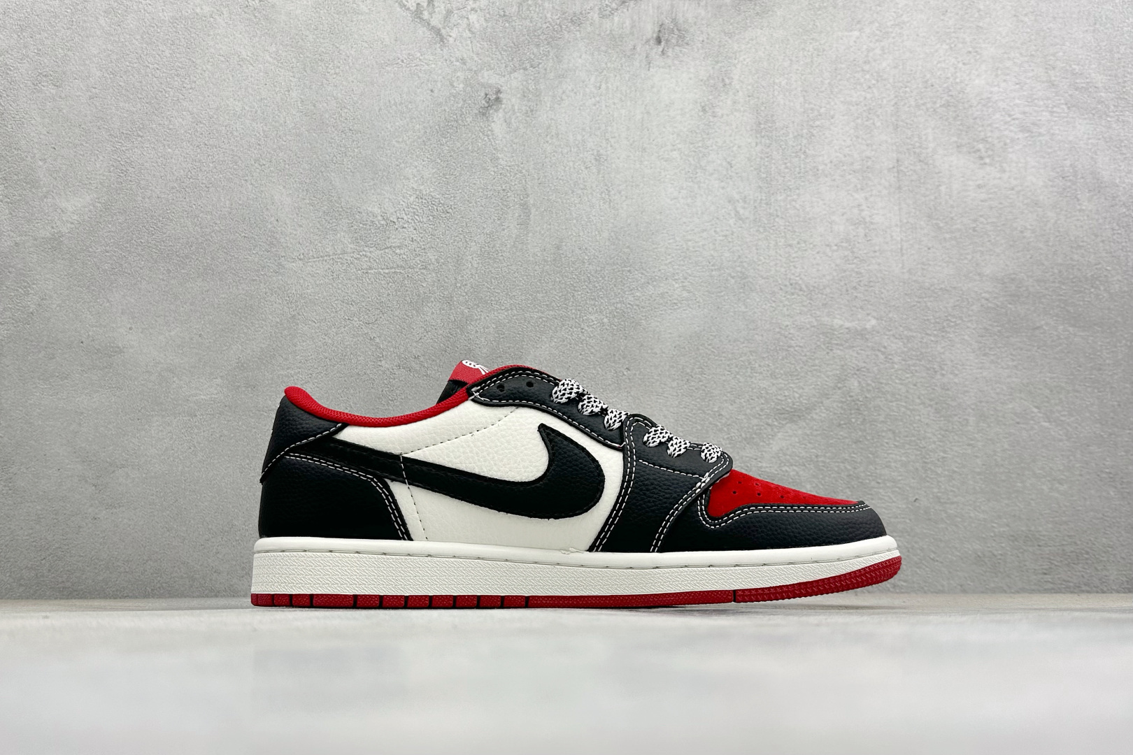 Jordan Nike Basic Shoes L