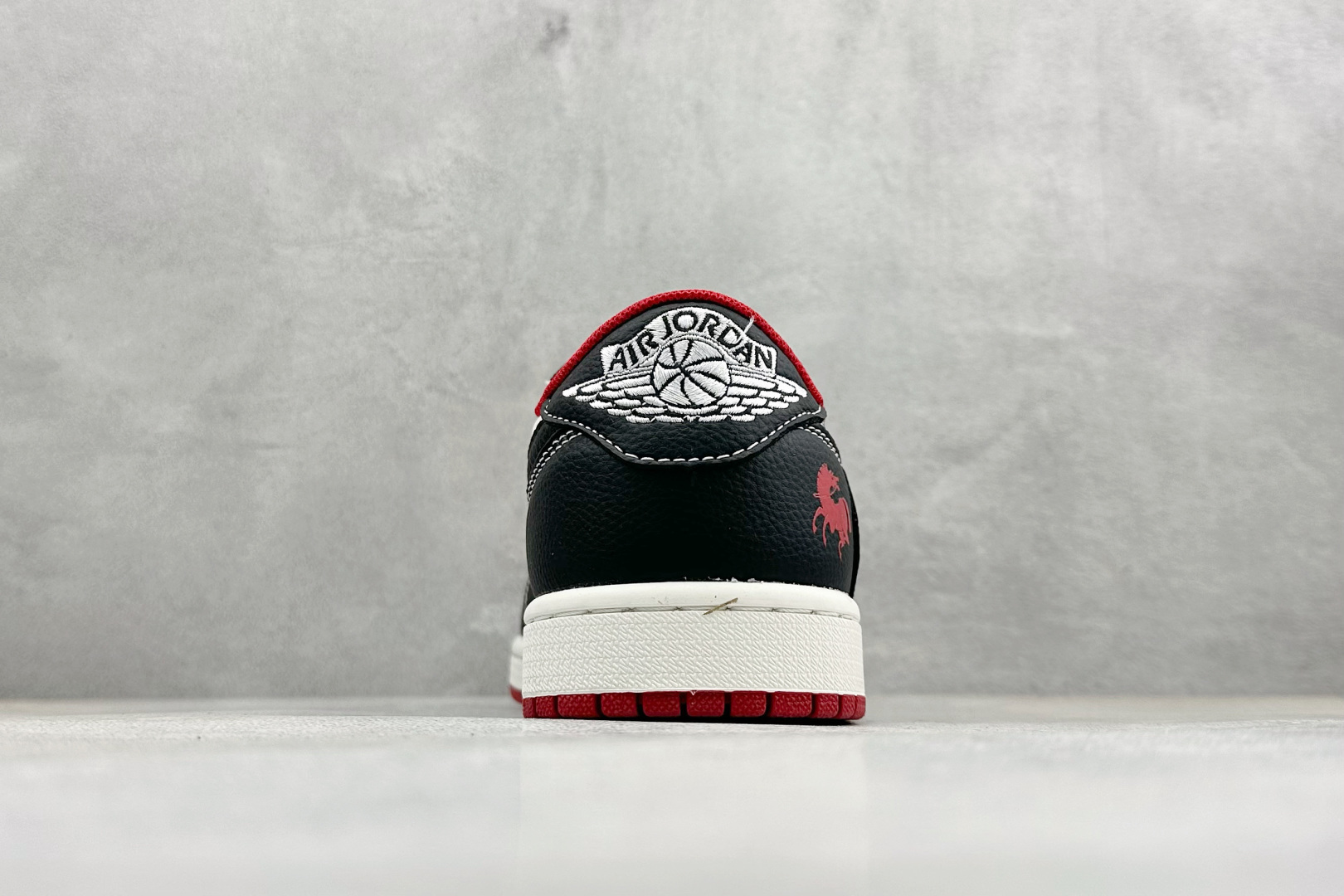 Jordan Nike Basic Shoes L