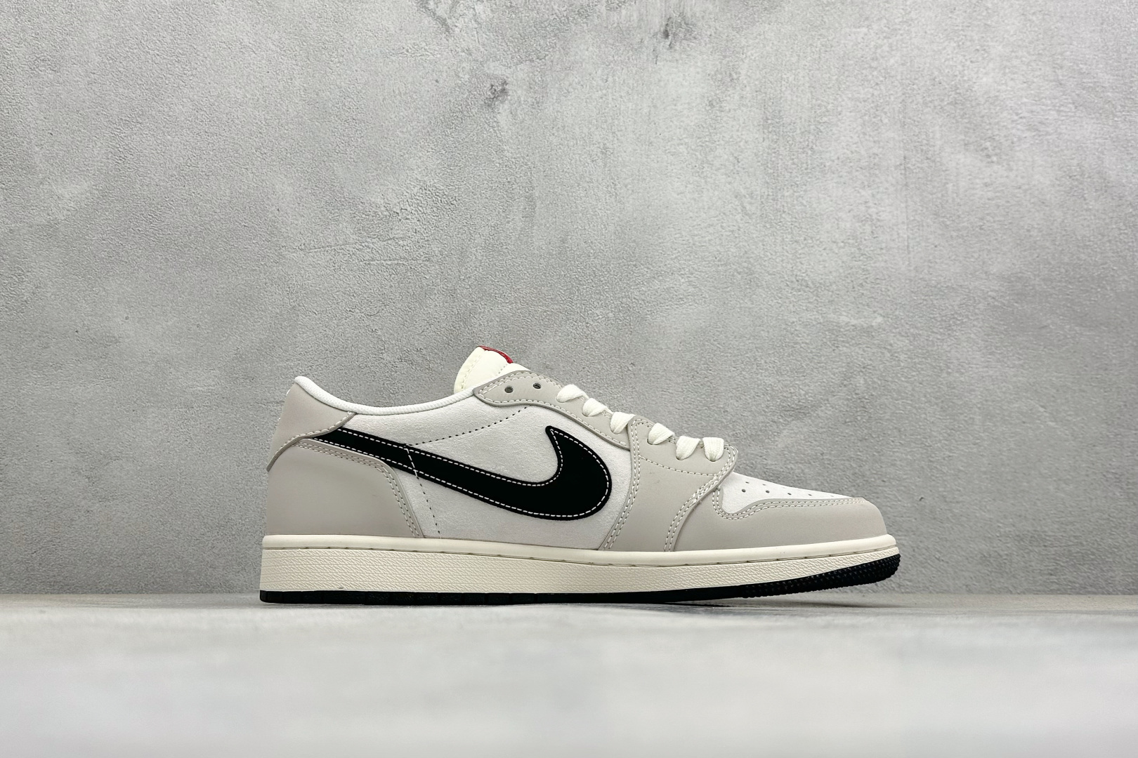 Jordan Nike Basic Shoes L