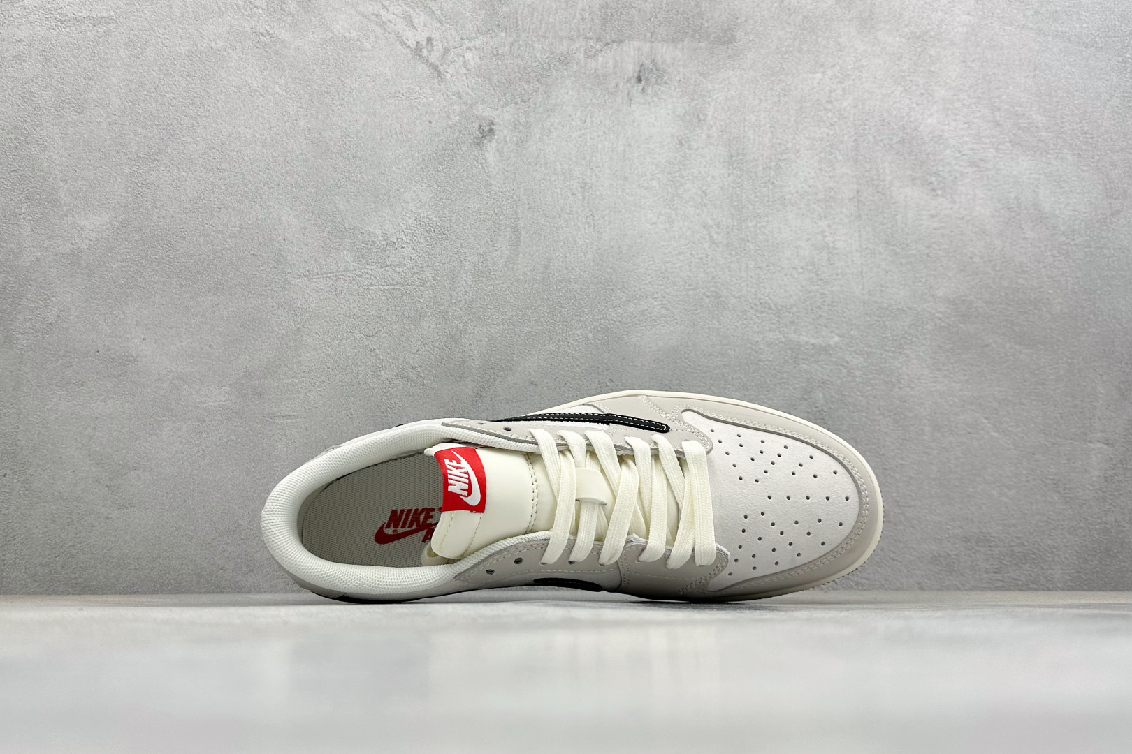 Jordan Nike Basic Shoes L