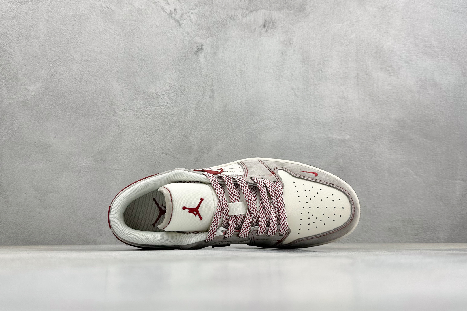 Jordan Nike Basic Shoes L