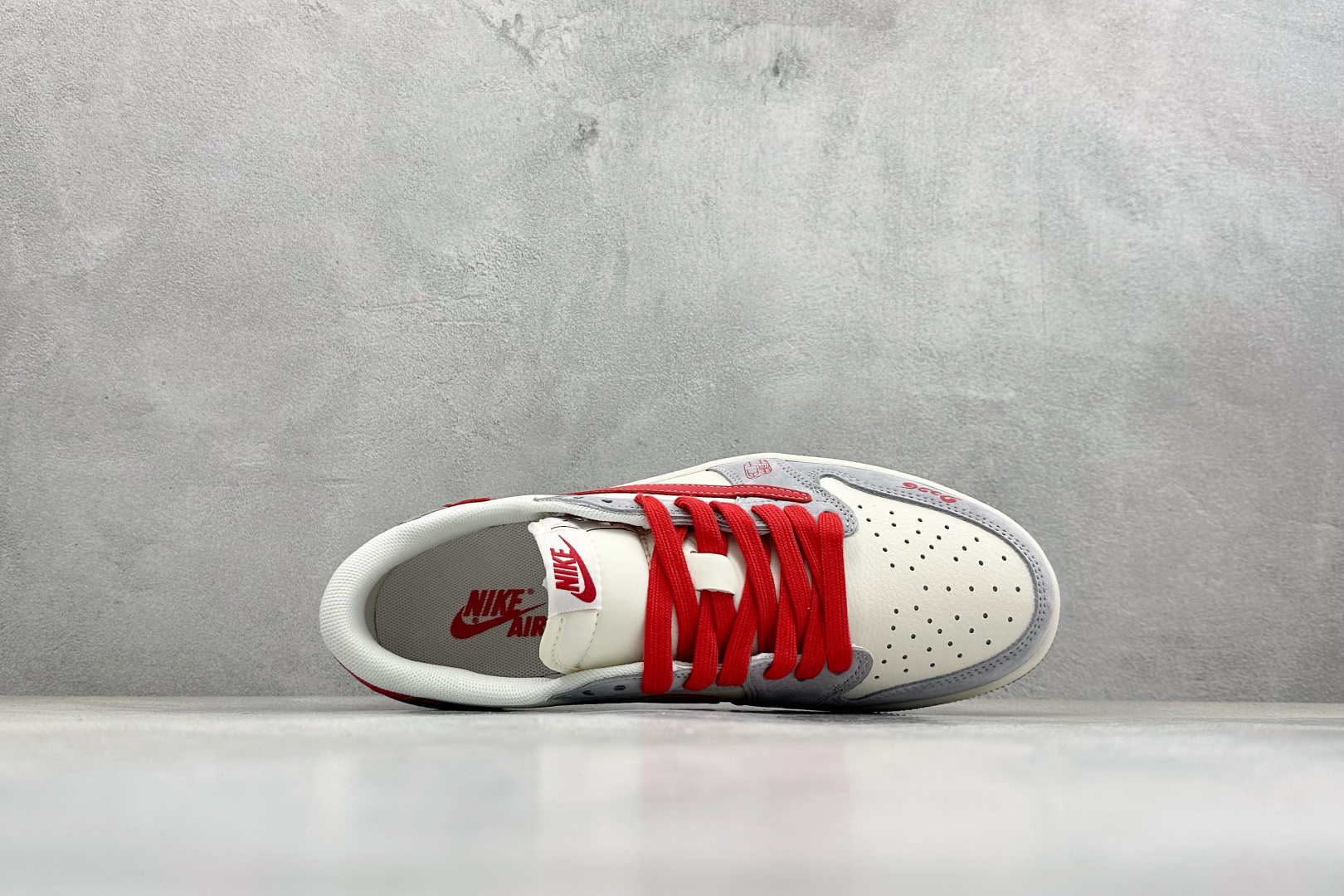 Jordan Nike Basic Shoes L