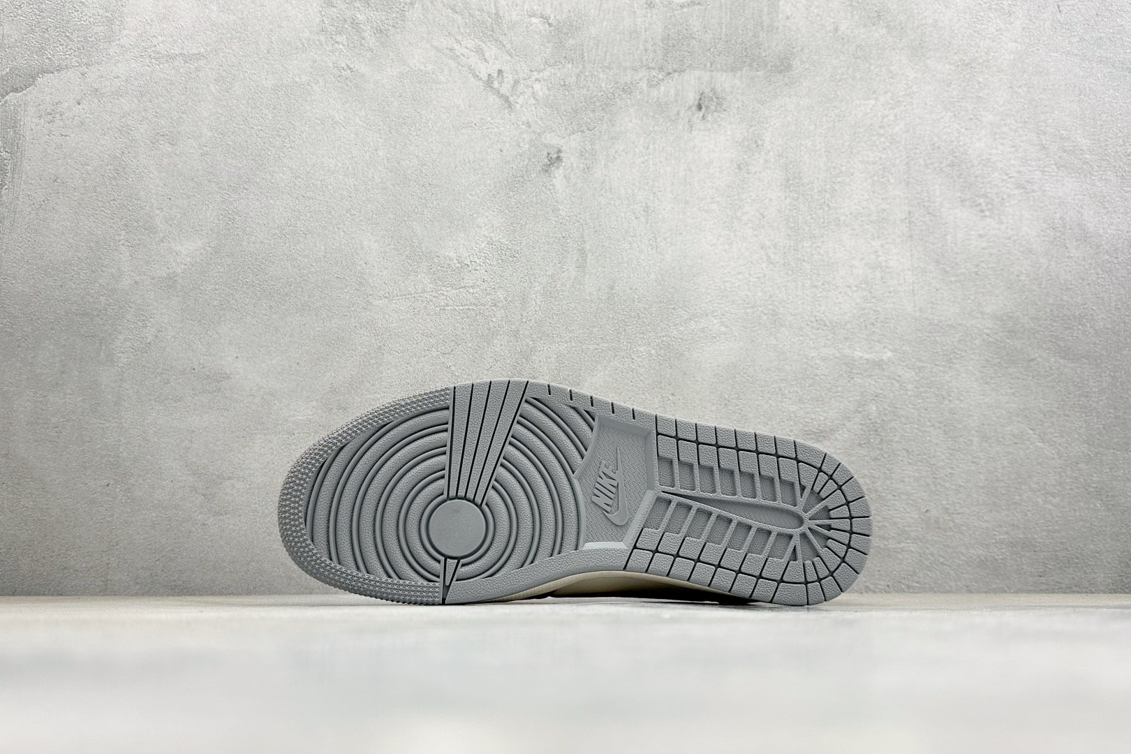 Jordan Nike Basic Shoes L