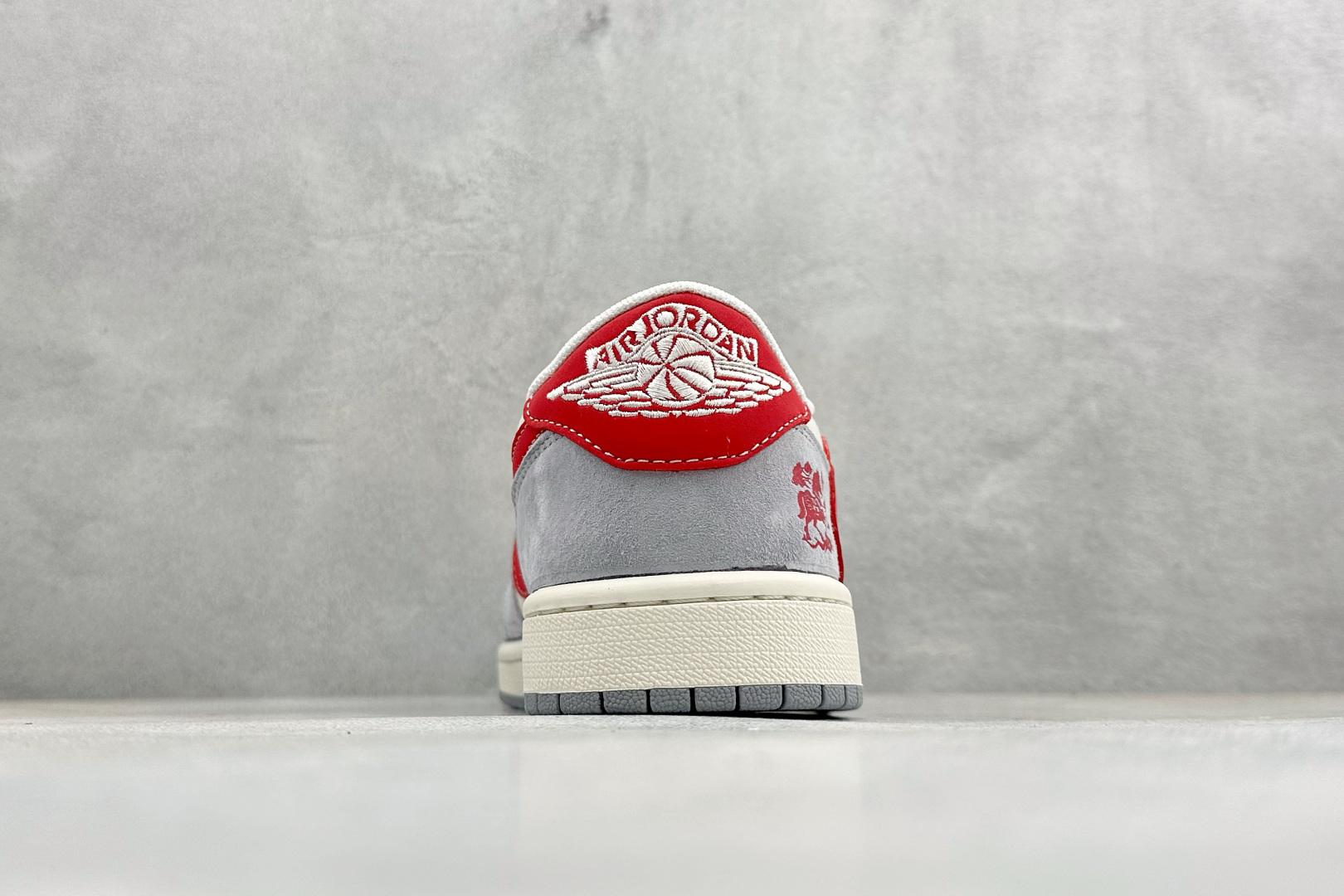 Jordan Nike Basic Shoes L