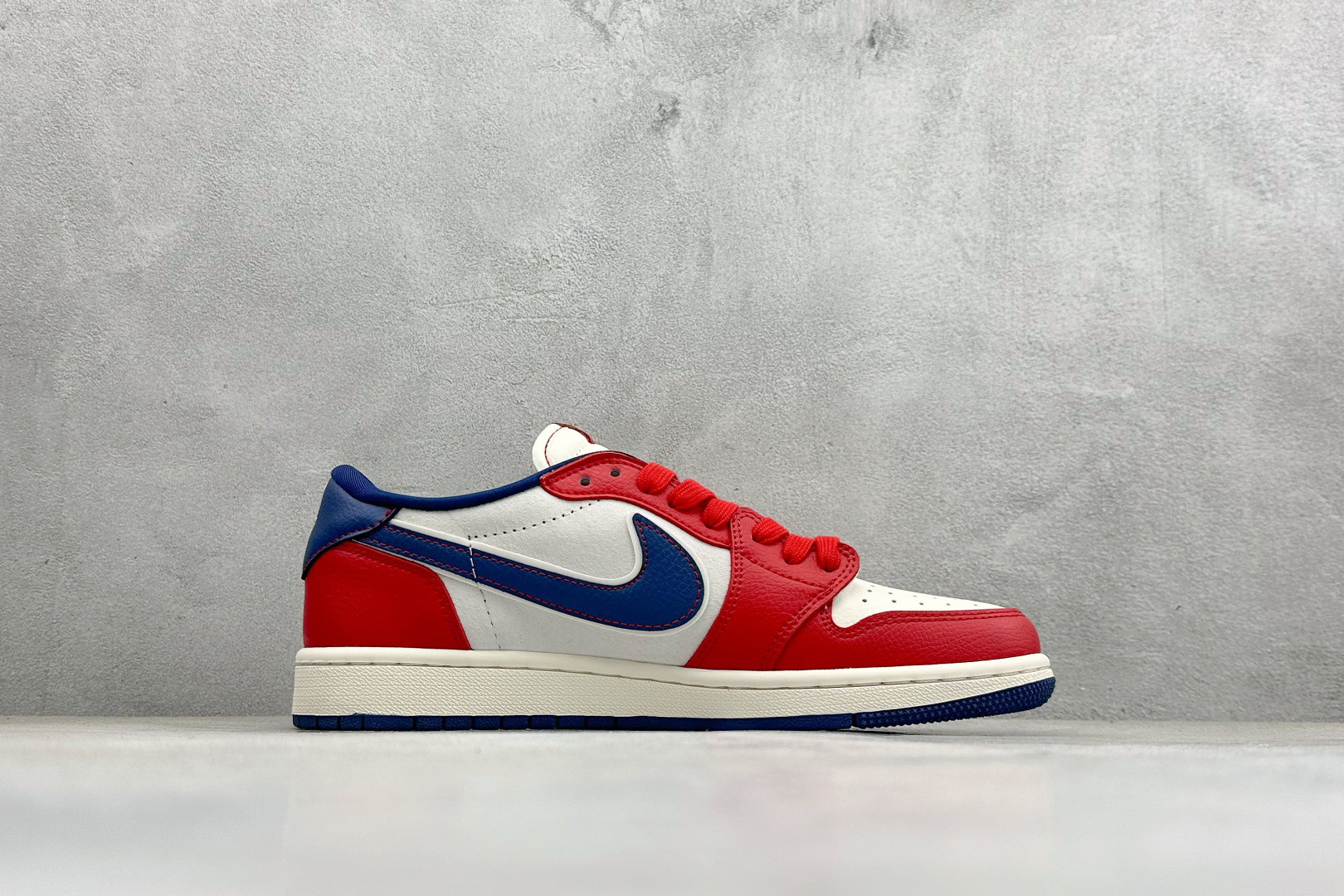 Jordan Nike Basic Shoes L