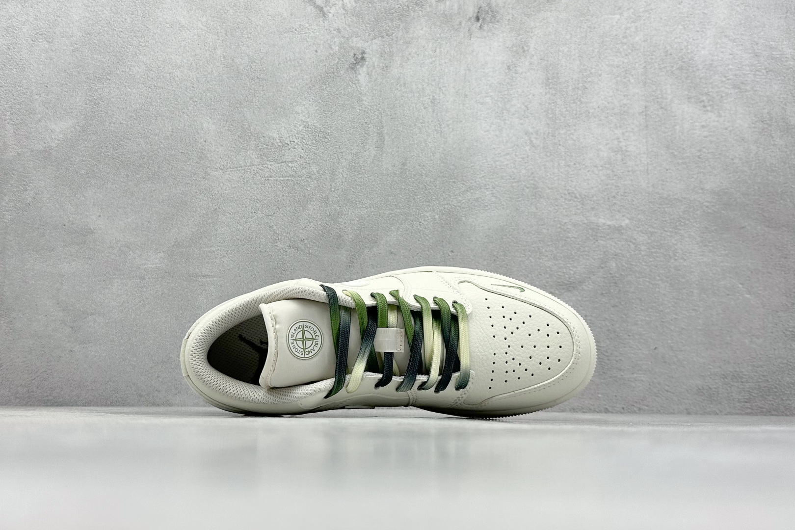 Jordan Nike Basic Shoes L