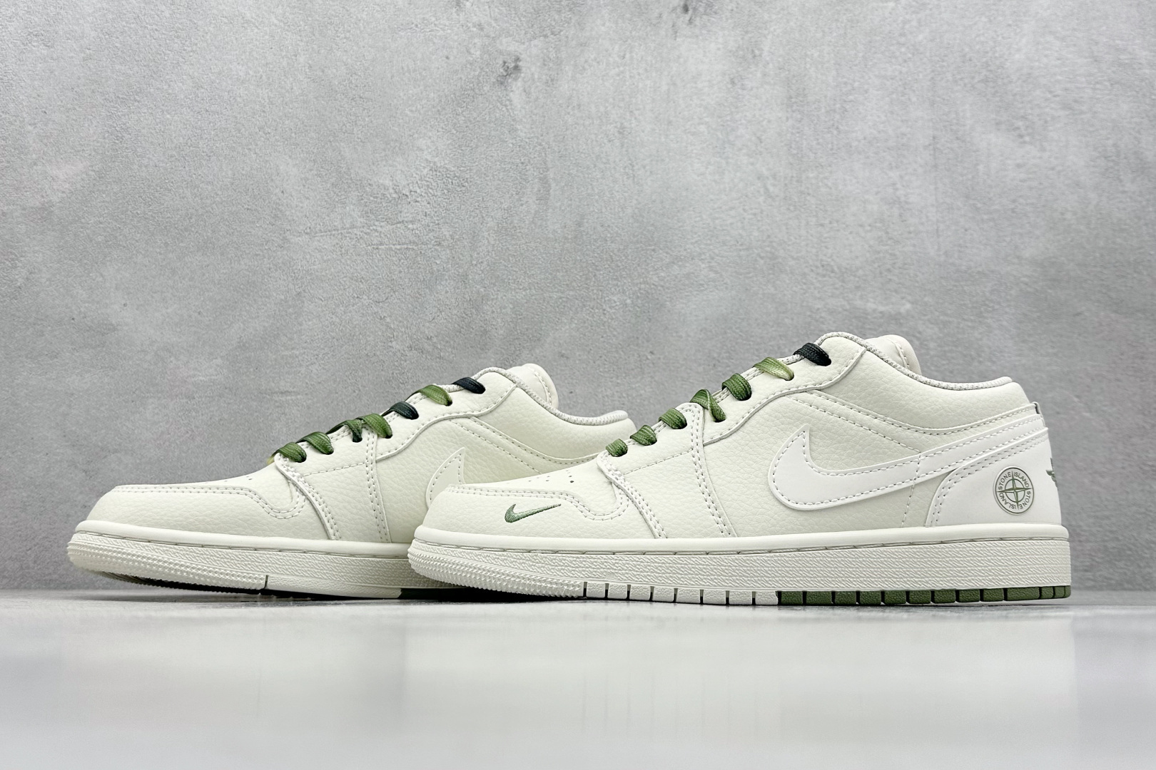 Jordan Nike Basic Shoes L