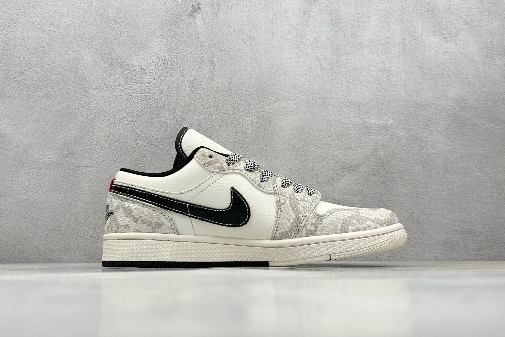 Jordan Nike Basic Shoes L-s