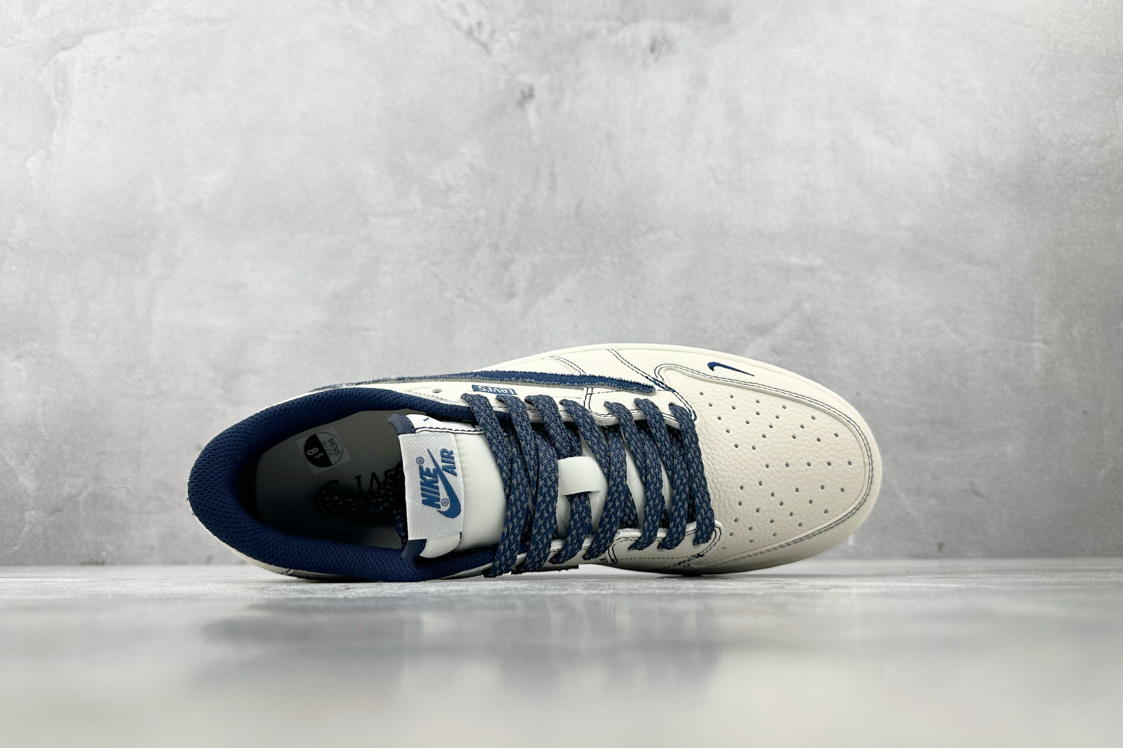 Jordan Levis Nike Basic Shoes L-s