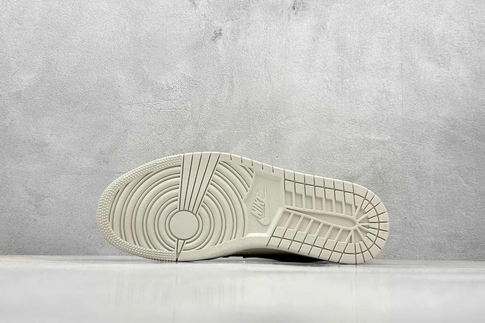 Jordan Nike Basic Shoes S