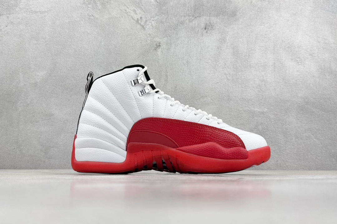 Jordan Nike Basic Shoes