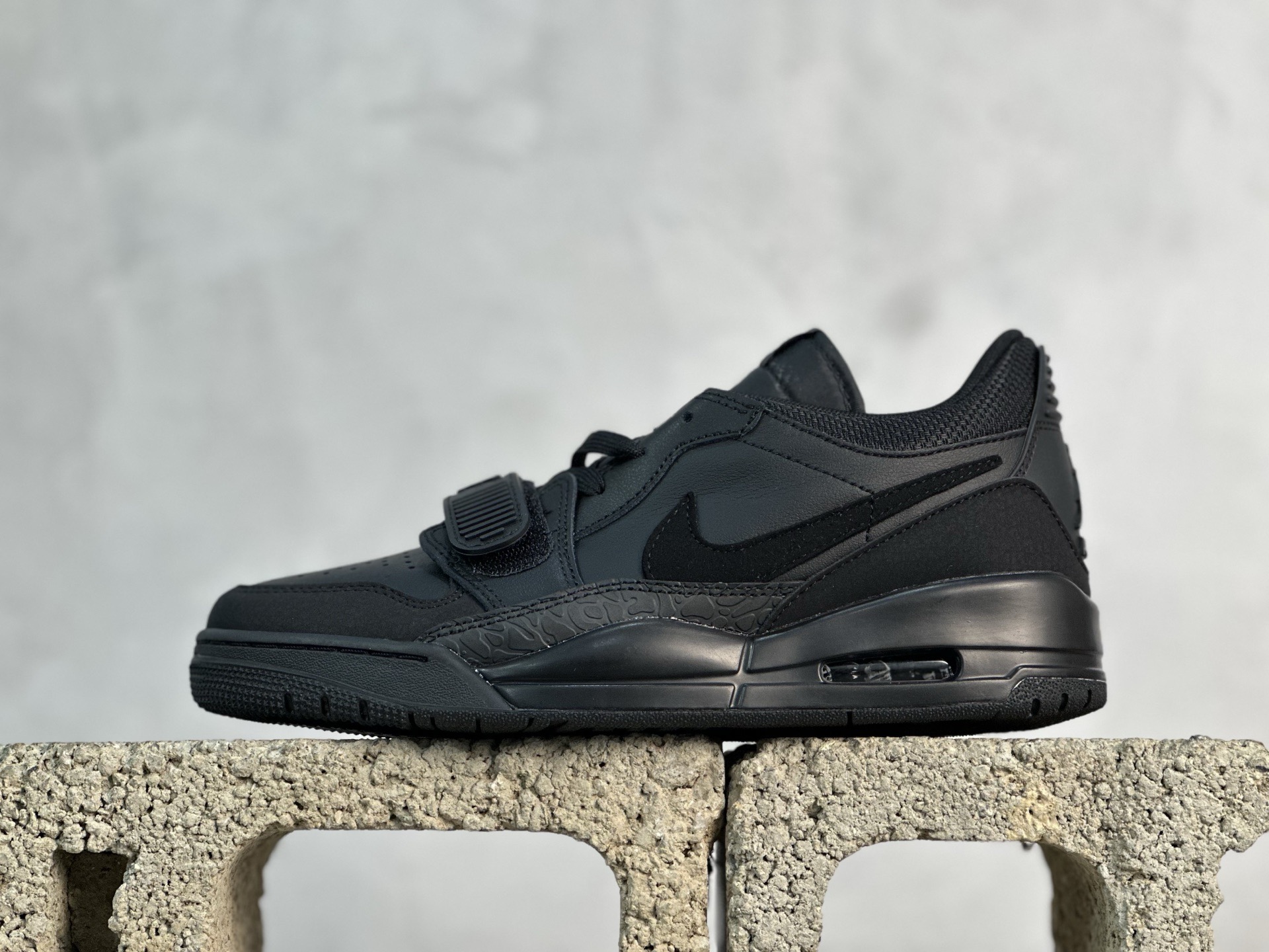 Jordan Nike Board Shoes L