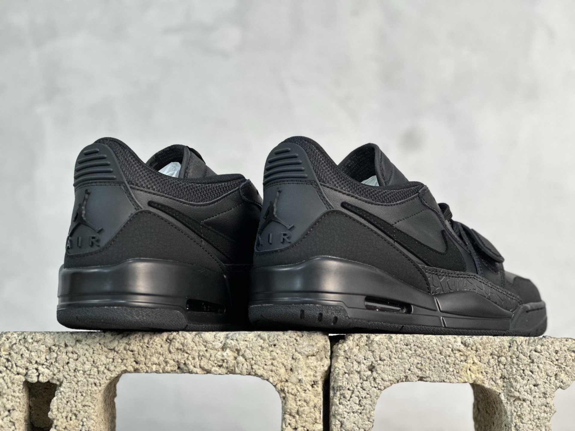 Jordan Nike Board Shoes L