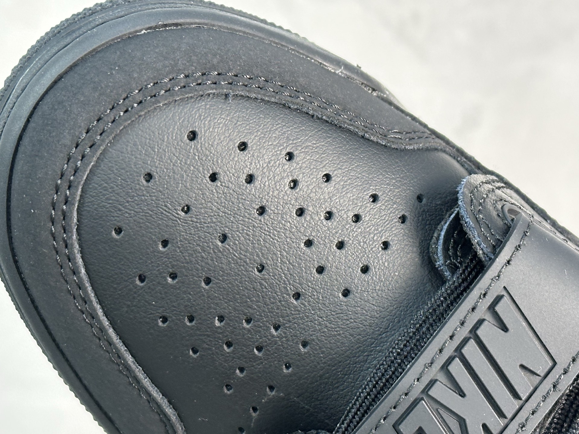 Jordan Nike Board Shoes L