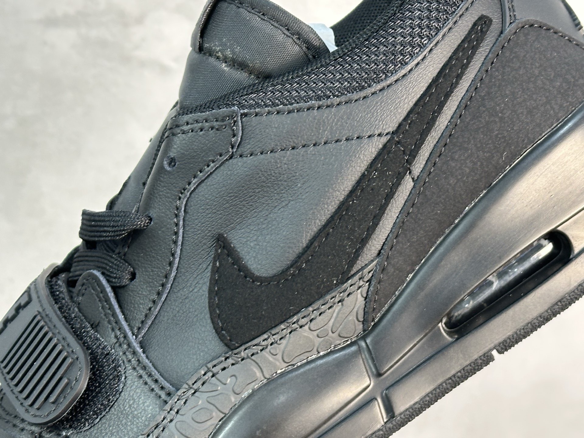 Jordan Nike Board Shoes L