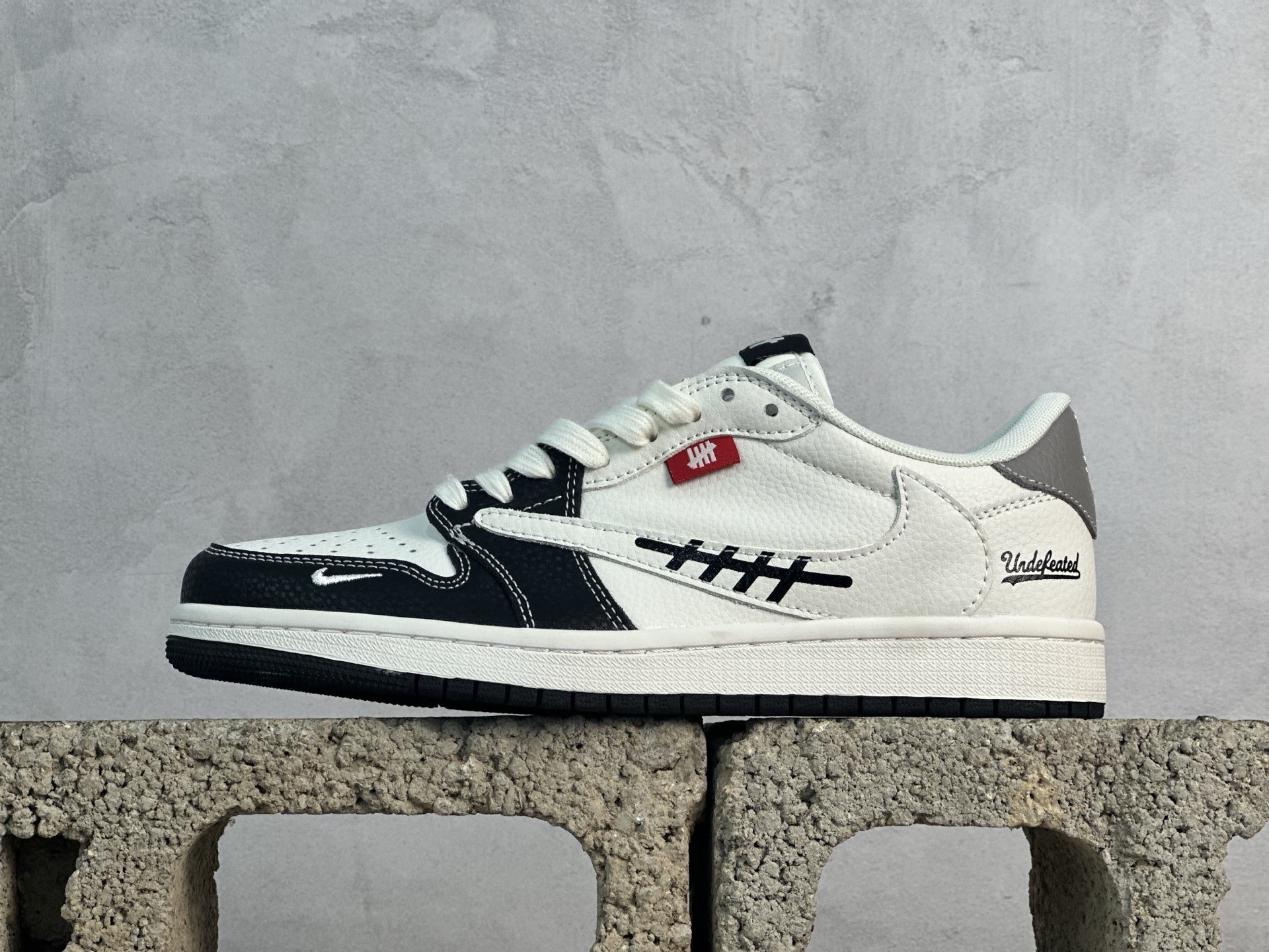 Jordan Nike Basic Shoes L