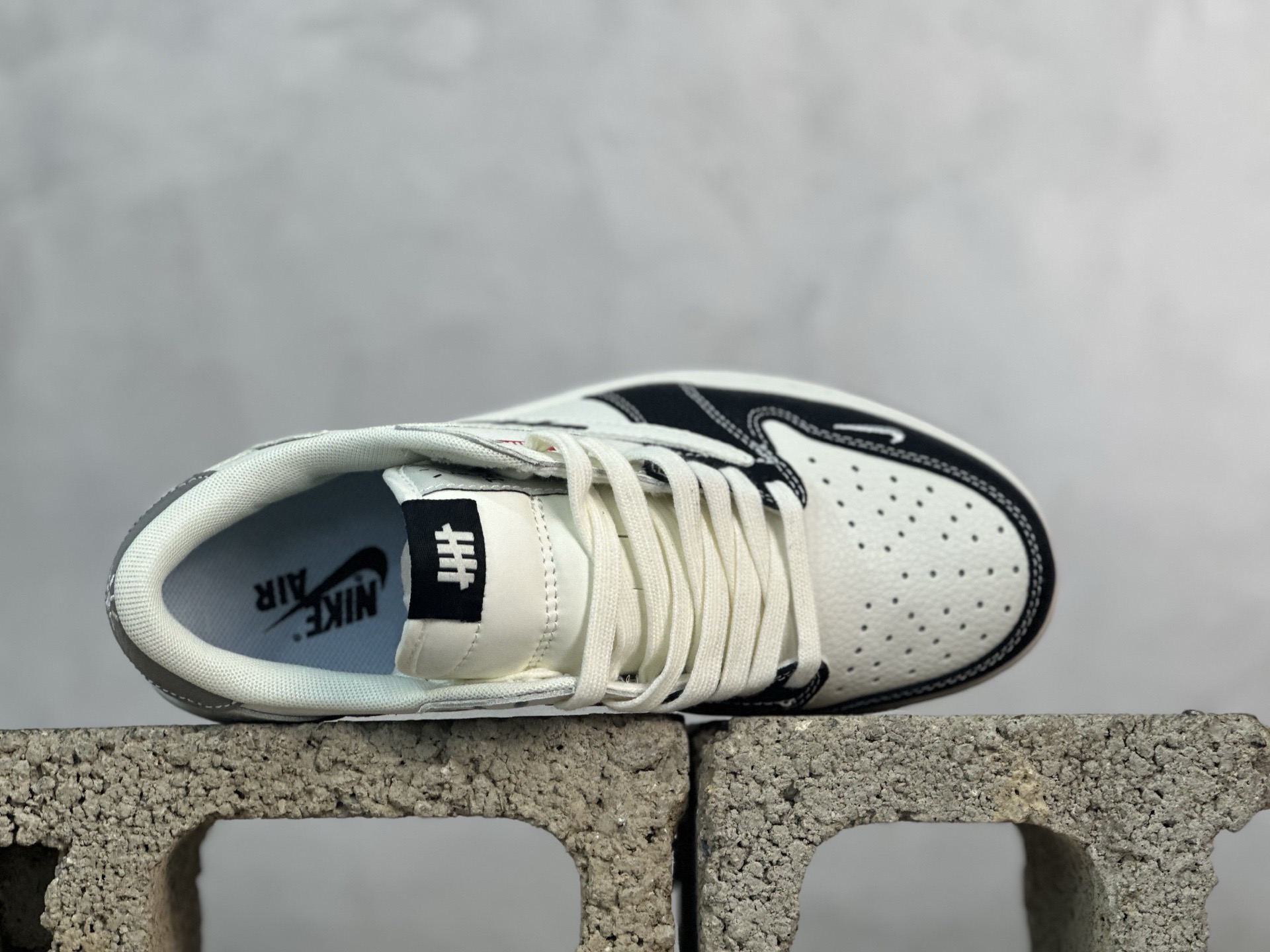 Jordan Nike Basic Shoes L