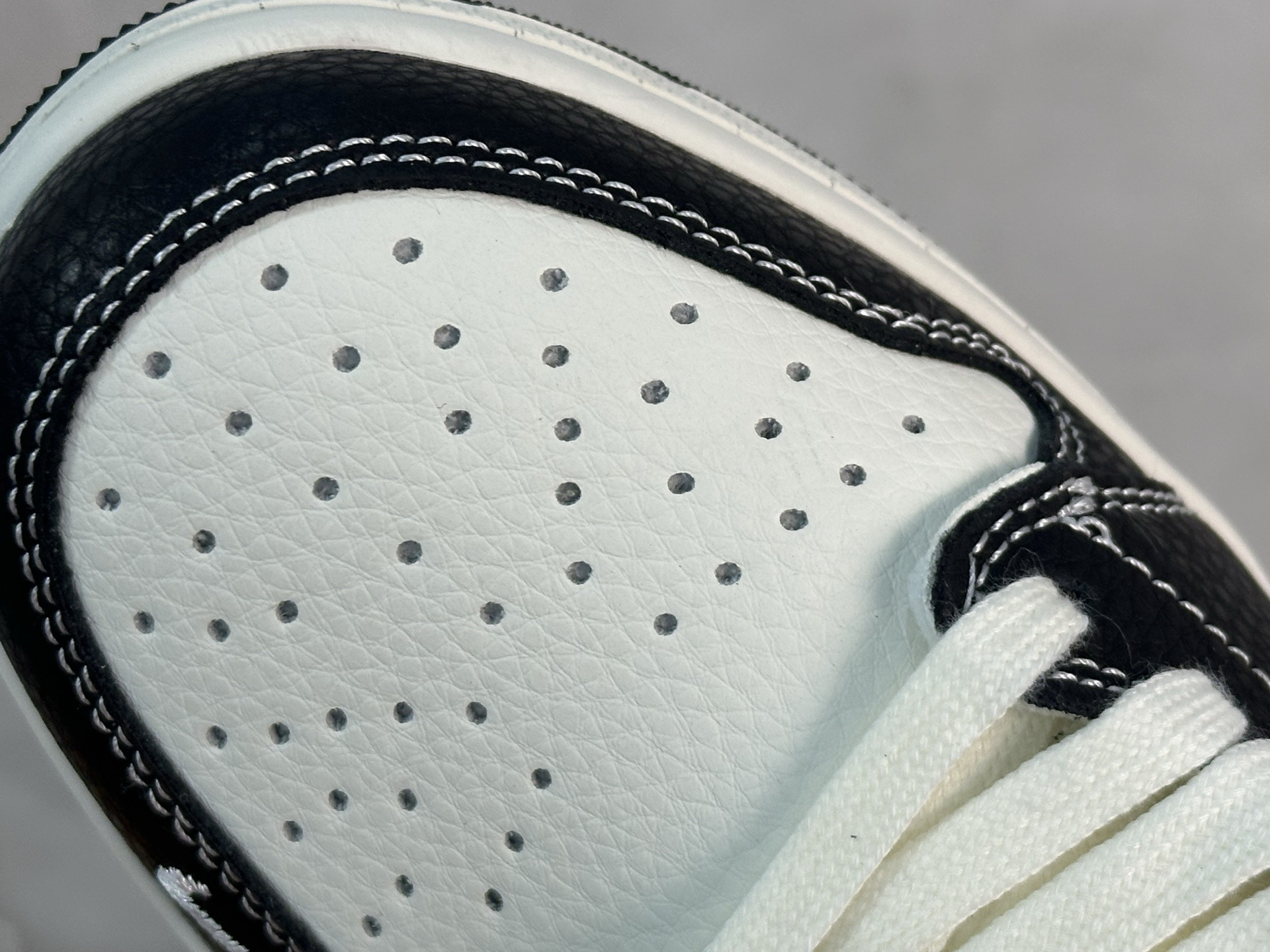 Jordan Nike Basic Shoes L