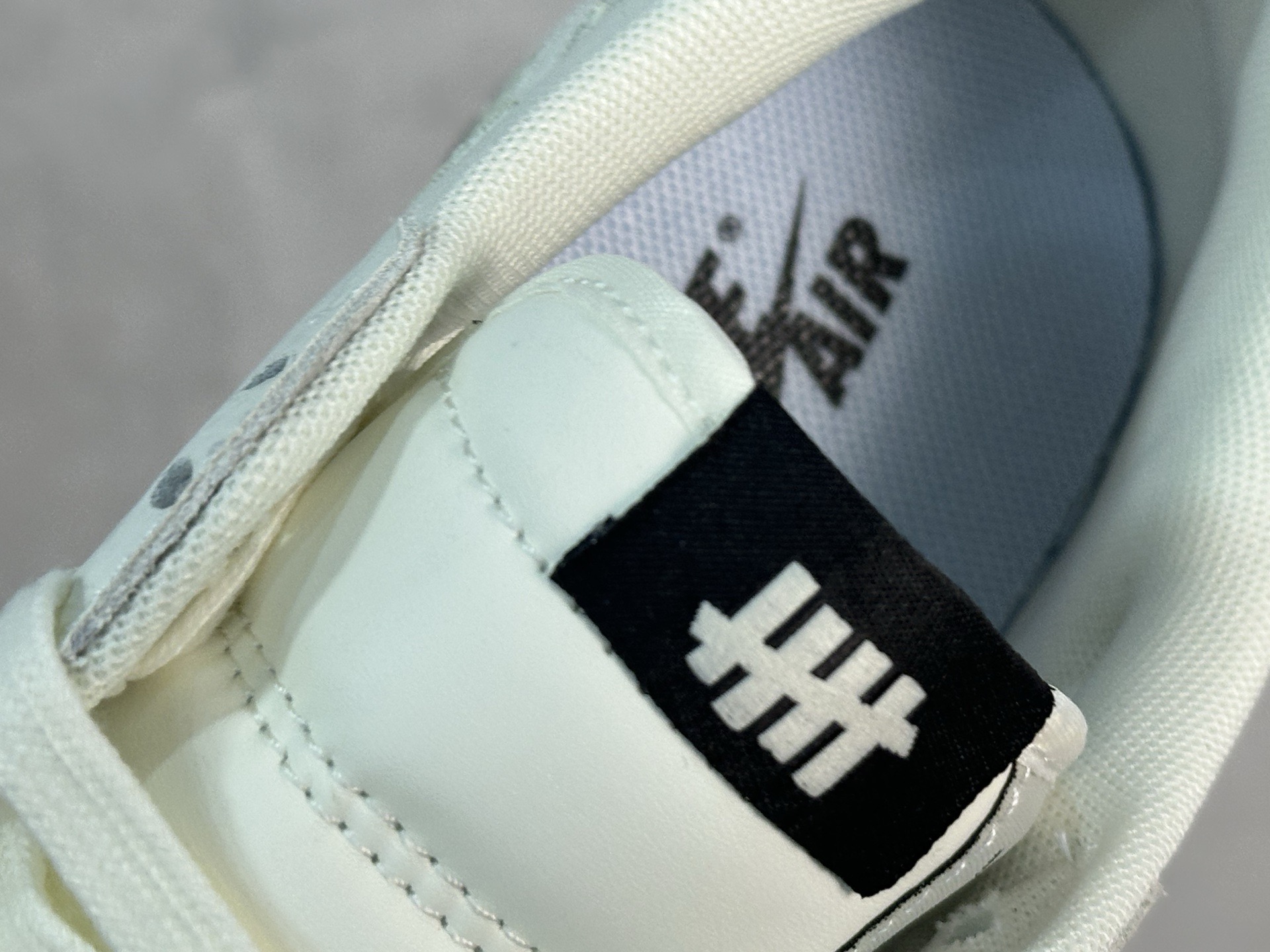 Jordan Nike Basic Shoes L