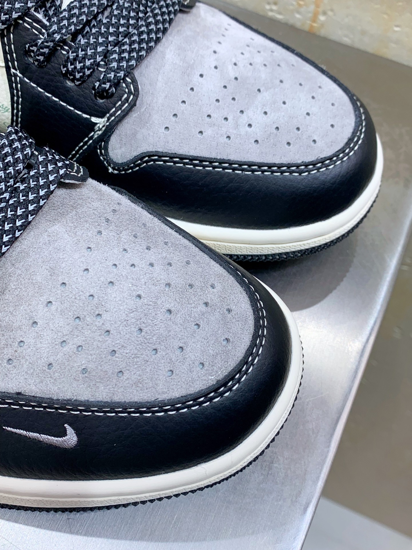 Jordan Nike Basic Shoes L-s