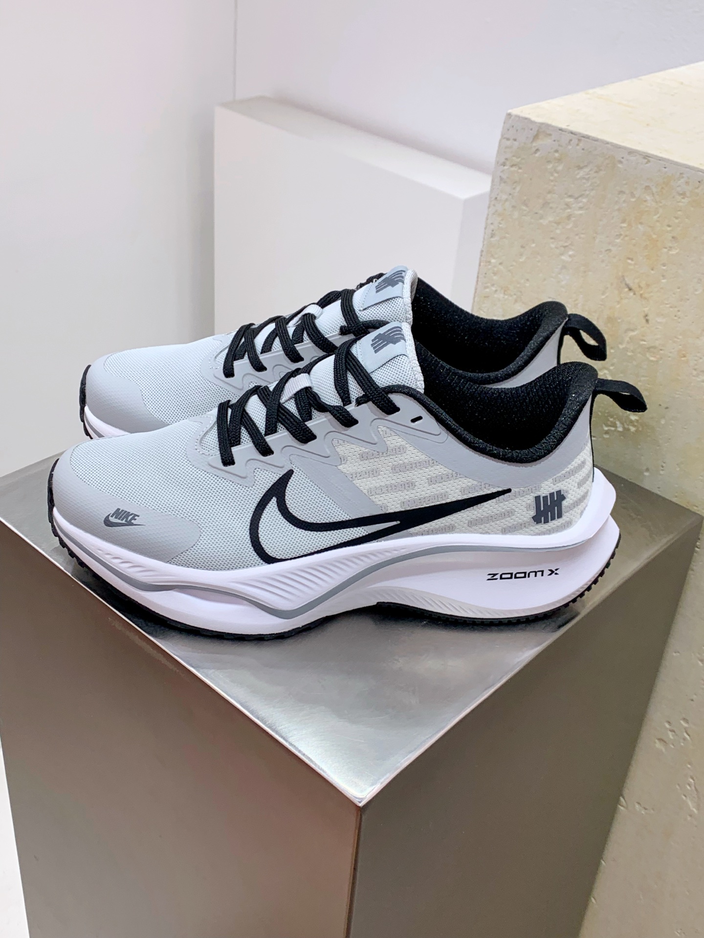 Calvin Klein Running Shoes M-l-s